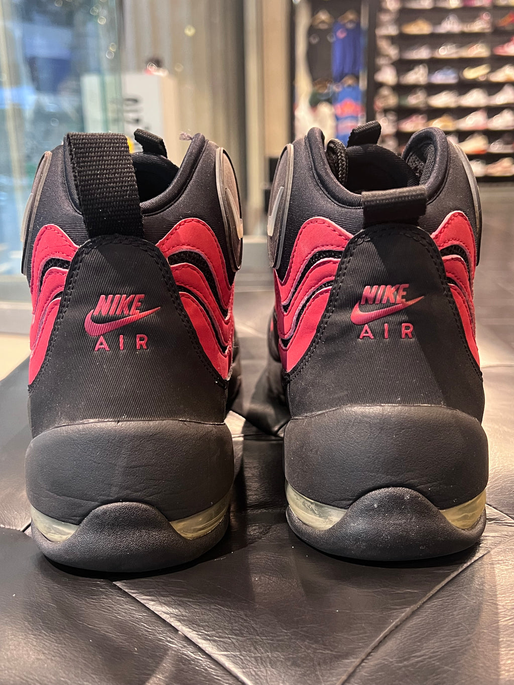 2007 Nike Air Bakin Size 12