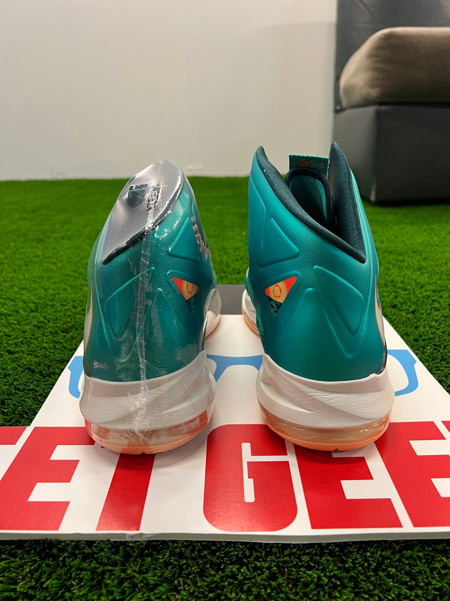 Men’s LeBron 10 Miami Dolphins Brand New Size 13