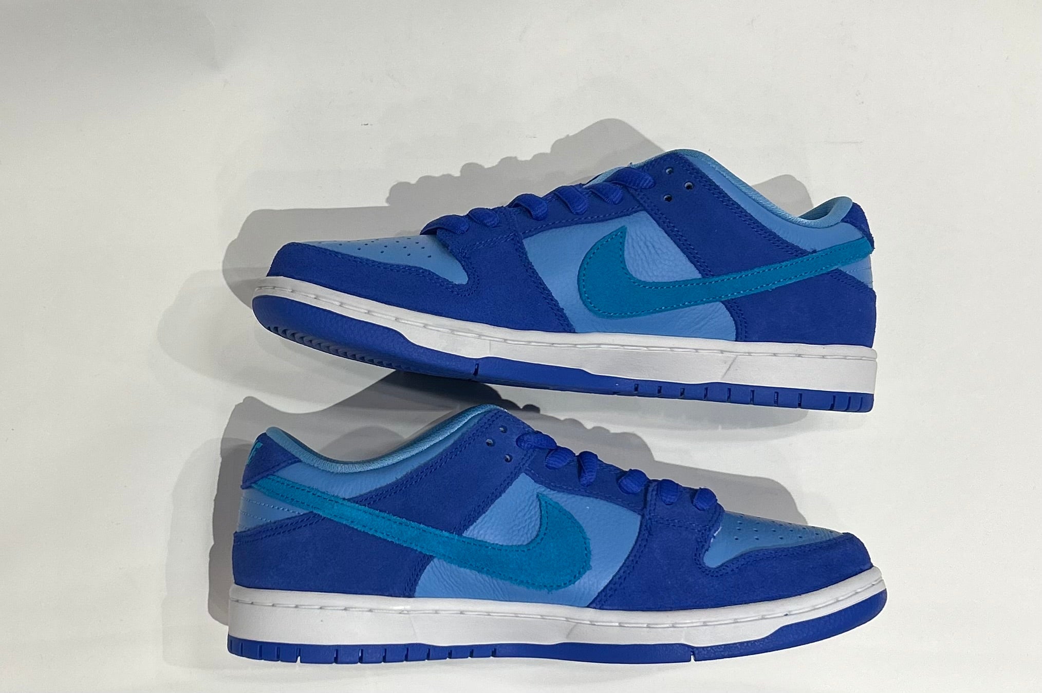 Nike SB Dunk Low Blue Raspberry Size 8.5