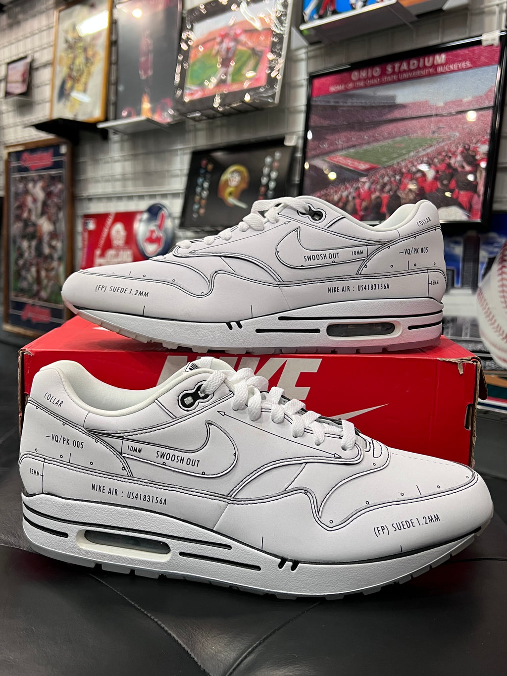 Men’s Air Max 1 Sketch Brand New