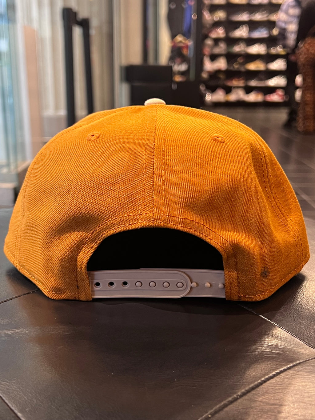 New Era Cleveland Cavaliers Snap Back Hat Brown