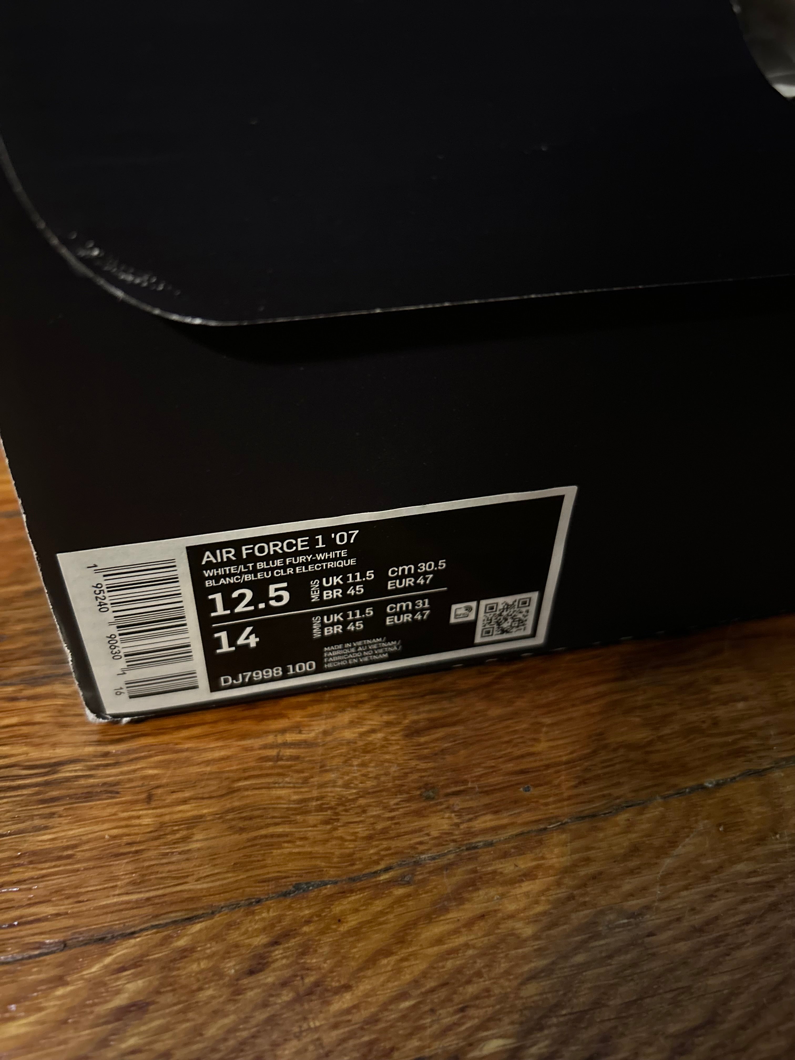 Nike Air Force 1 Low Bugs Bunny Space Jam Size 12.5 Men Shoes