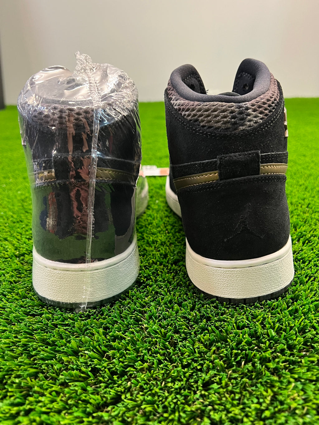 Air Jordan 1 Retro Heiress Mens shoes