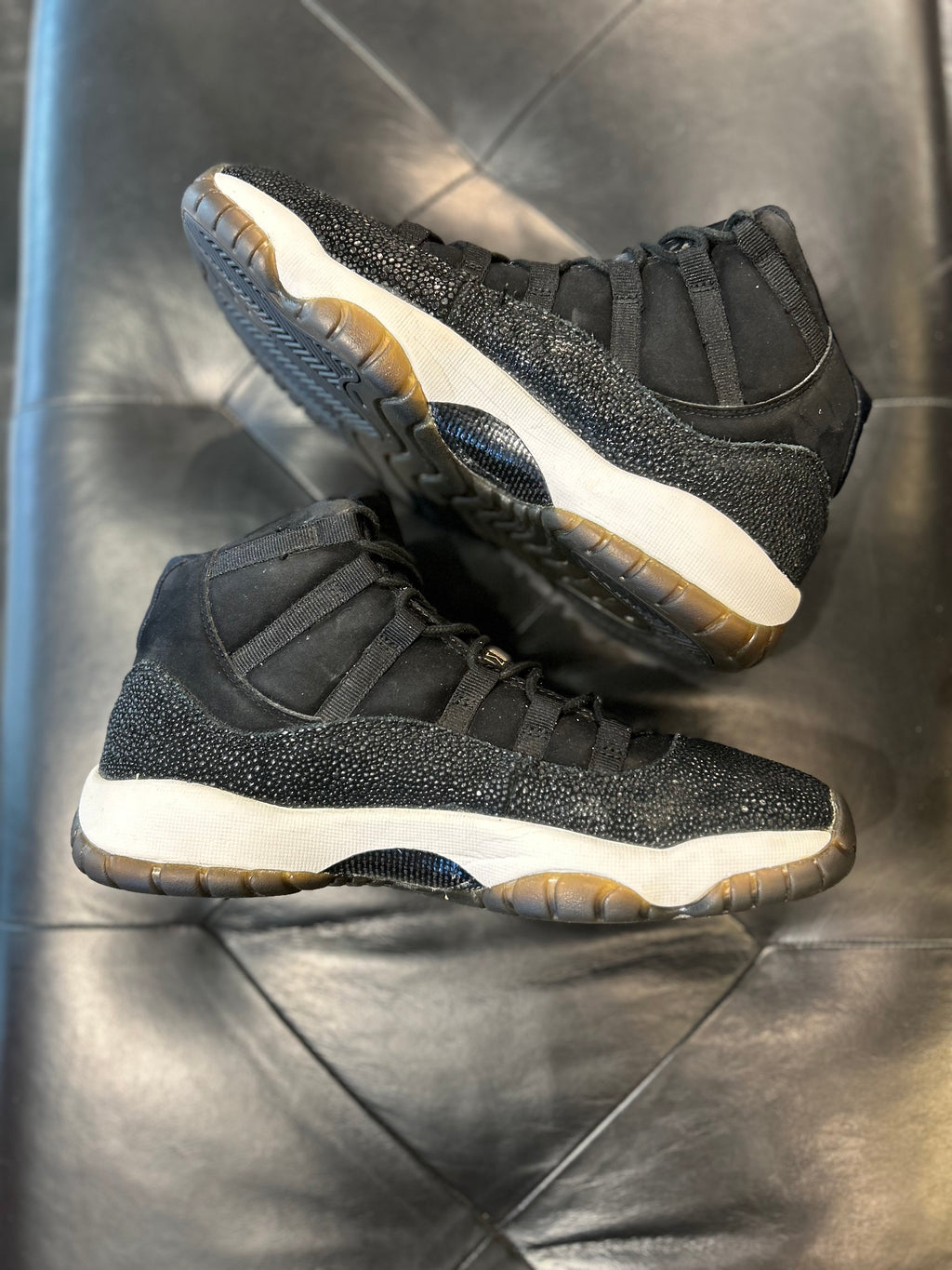Air Jordan 11 Retro Heiress Stingray size 6y Gradeschool Shoes