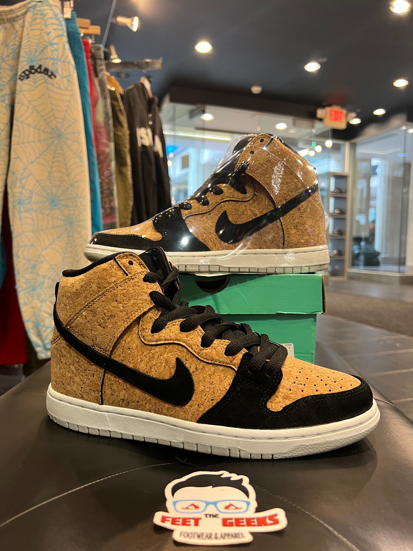 Men’s Nike SB Dunk High Cork Brand New