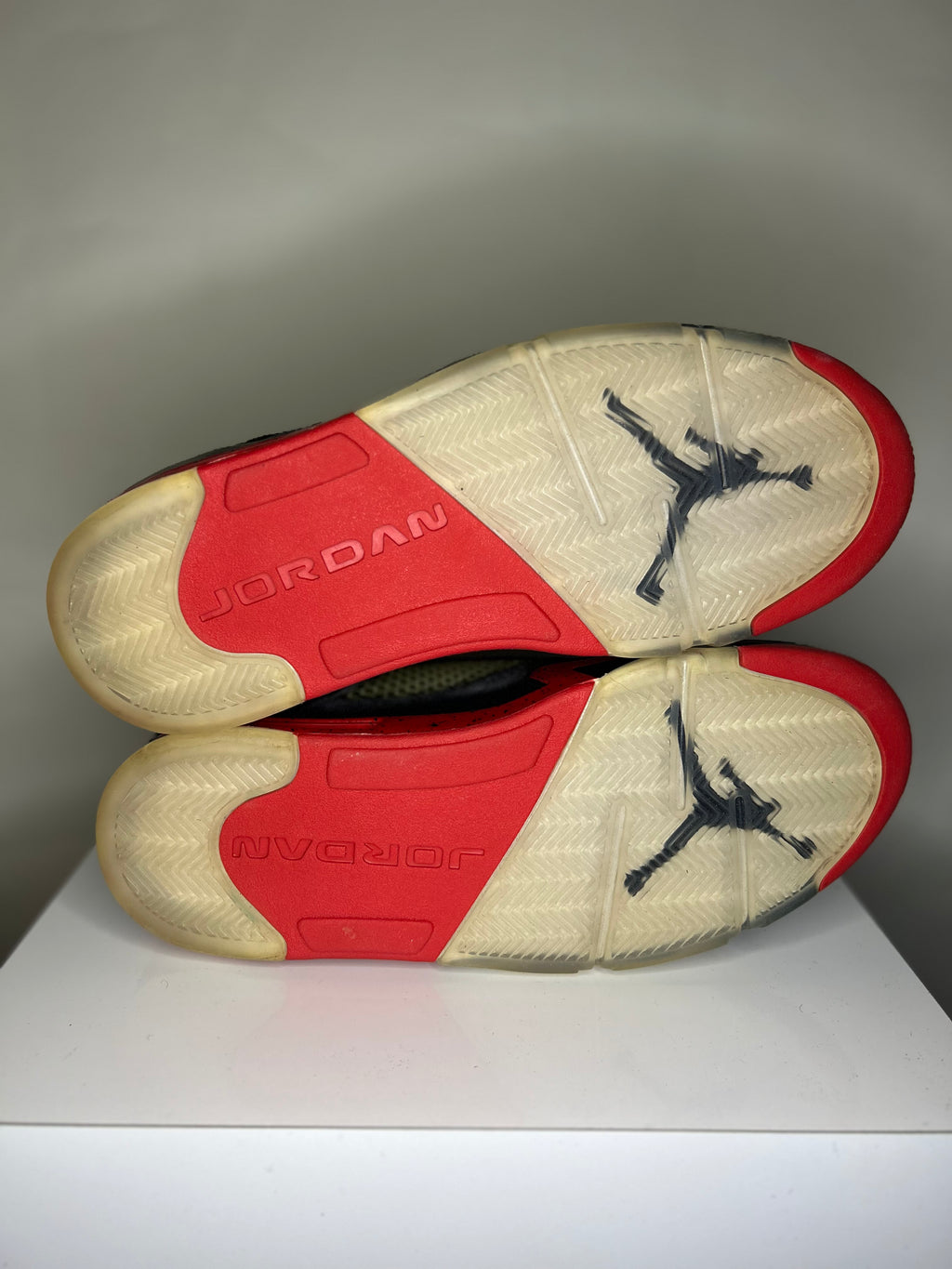 Jordan 5 Retro Satin Bred Size 9 Men’s Shoes