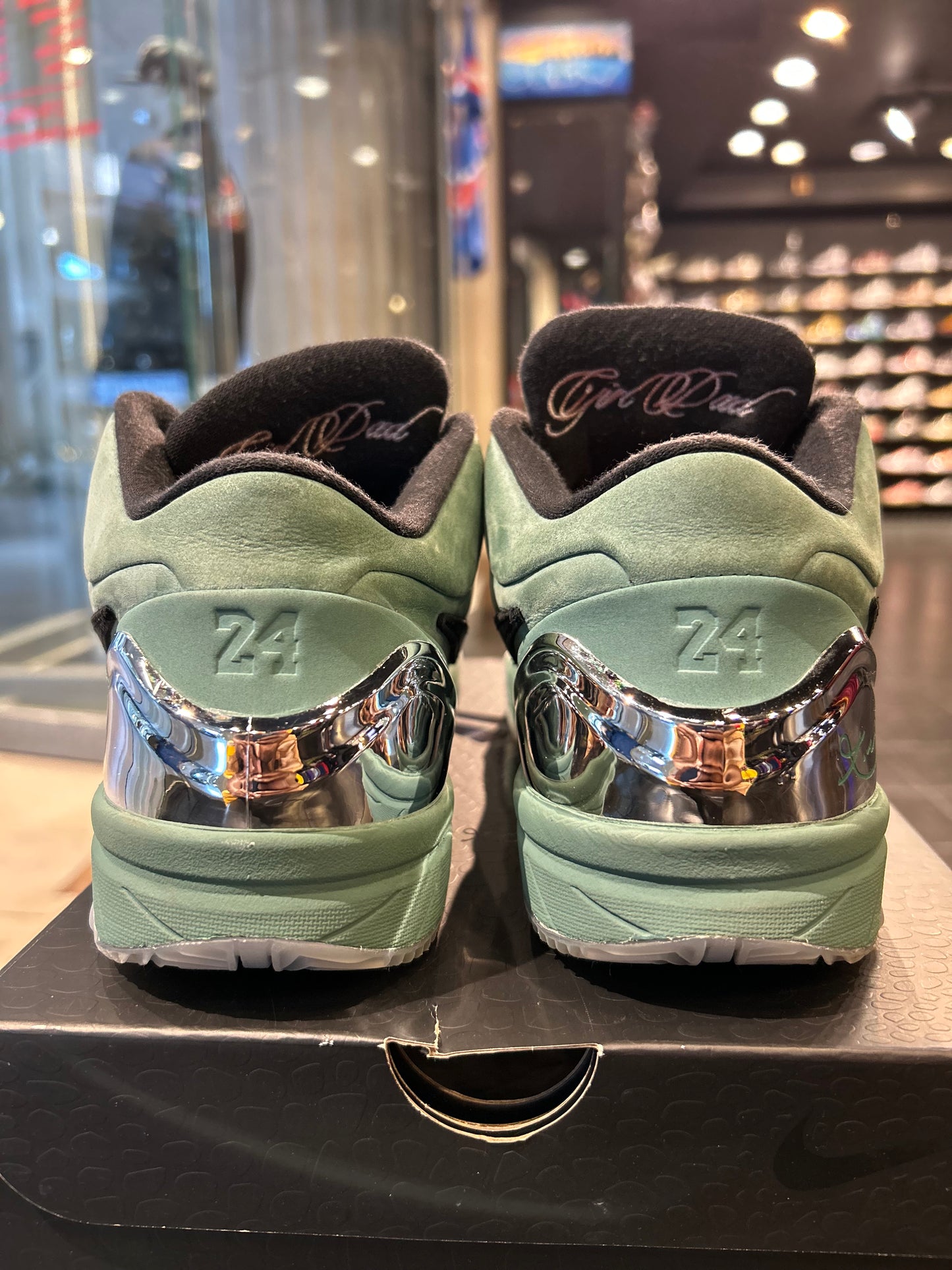 Nike Kobe 4 Protro size 10 Men Shoes