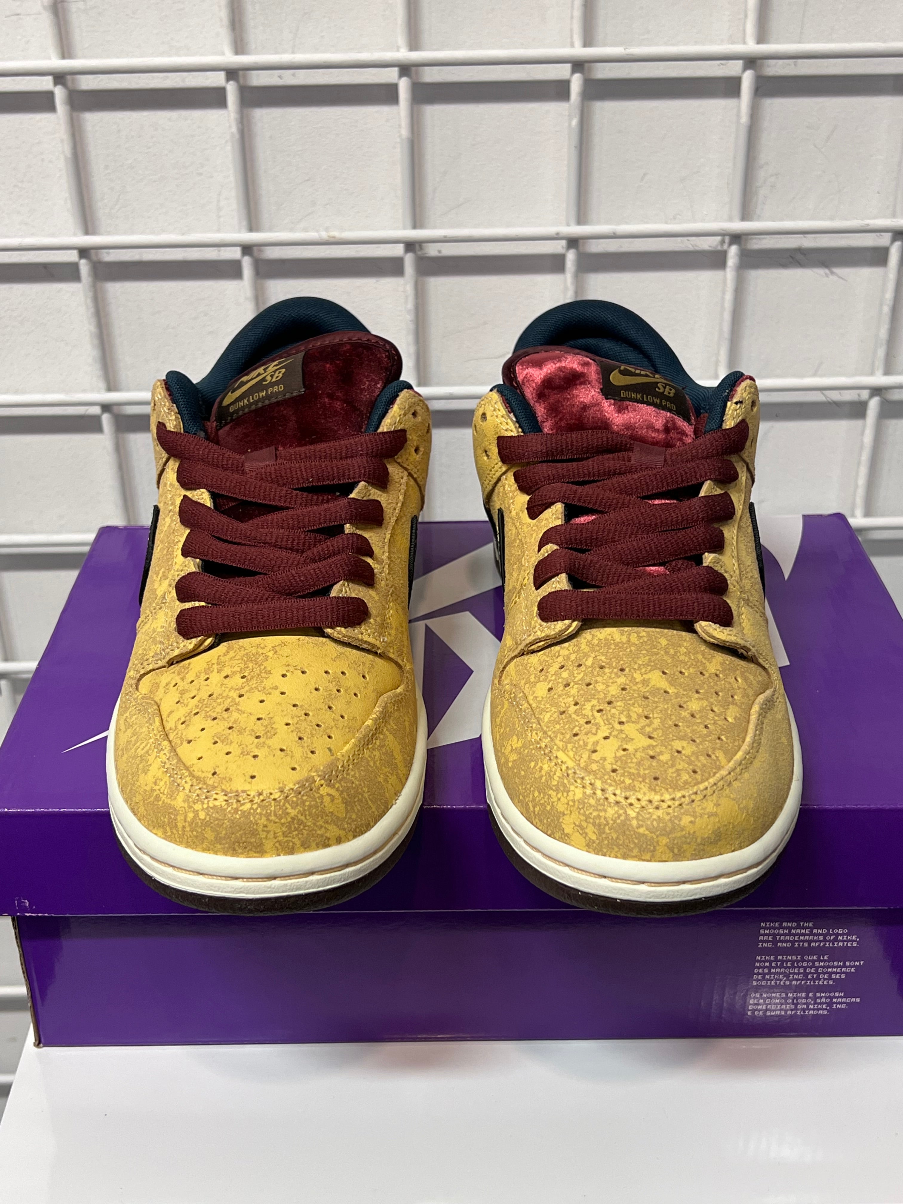 Nike Dunk Low Cinema Size 8 and 8.5 Men’s Shoes
