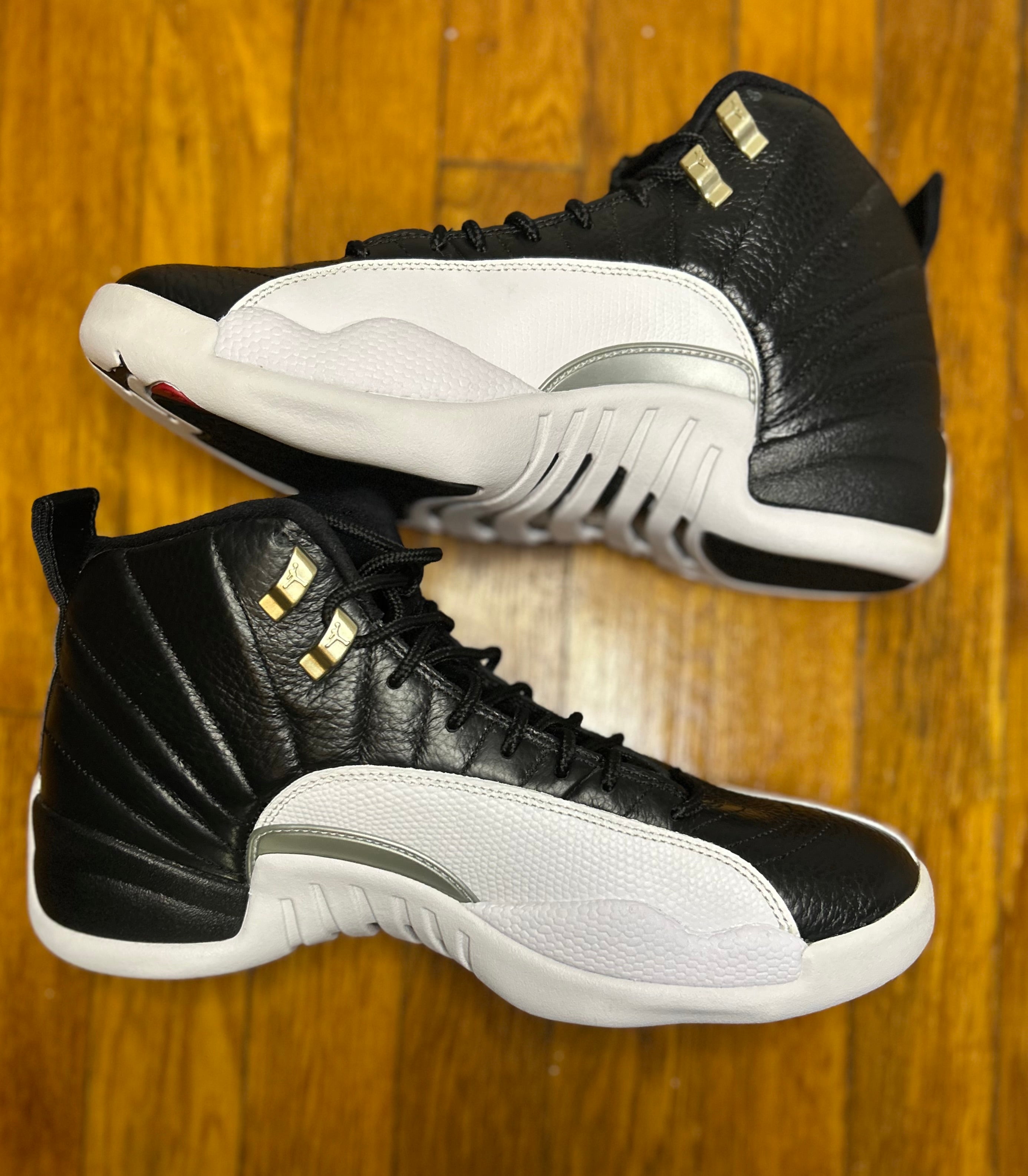 Air Jordan 12 Retro Playoffs 2022 Size 9 Men Shoes