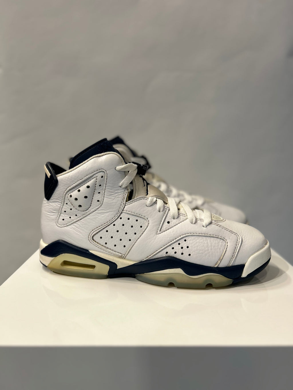 Air Jordan 6 Retro Midnight Navy Size 6y