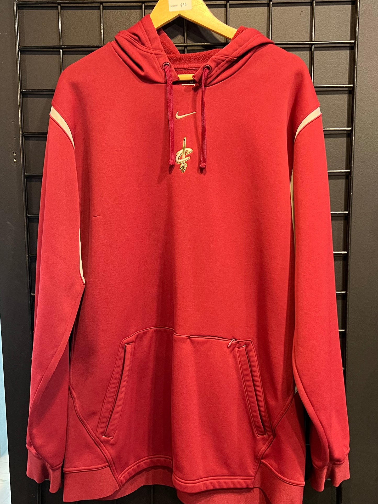 Men’s Nike Cavs Hoodie Size XL