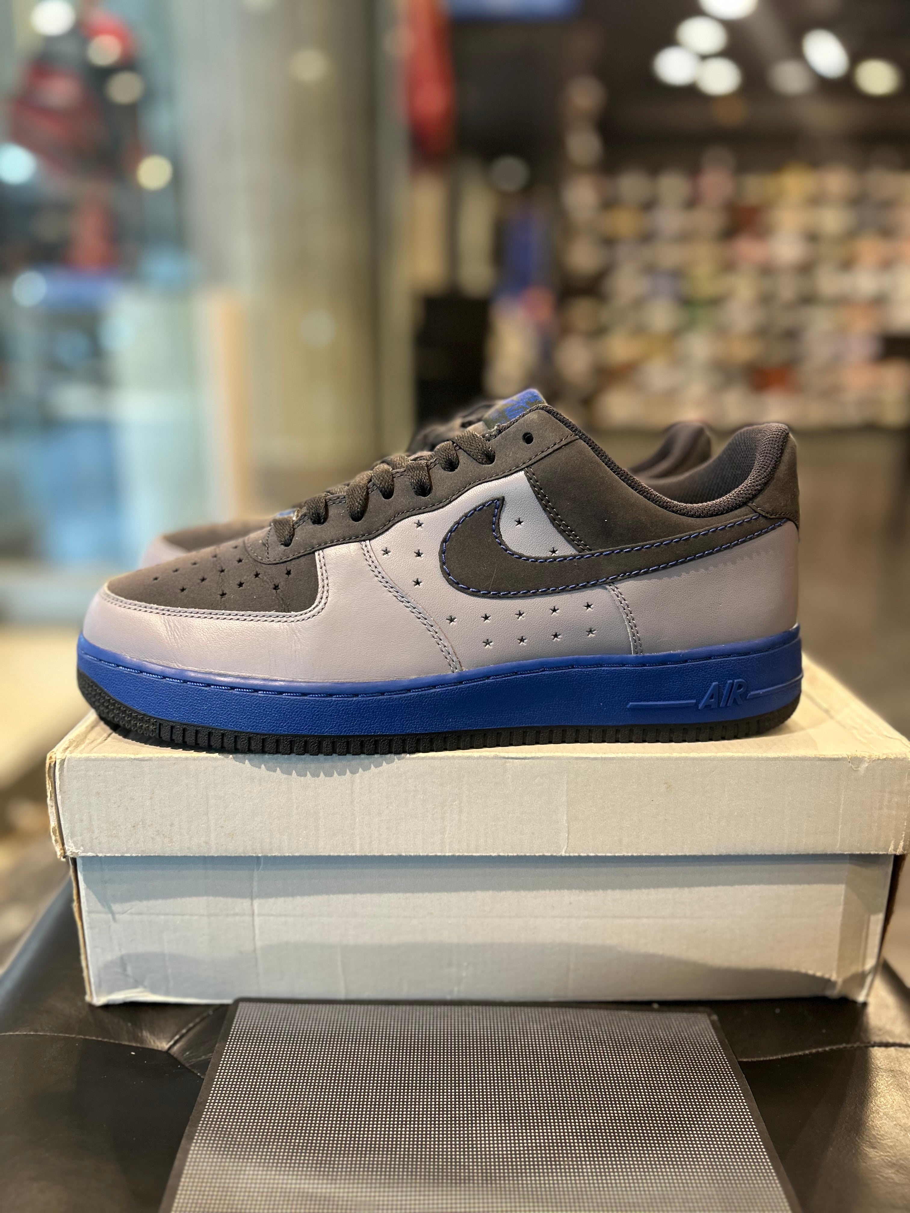 Nike Air Force 1 Low Stealth 2007 Size 11.5 Men Shoes