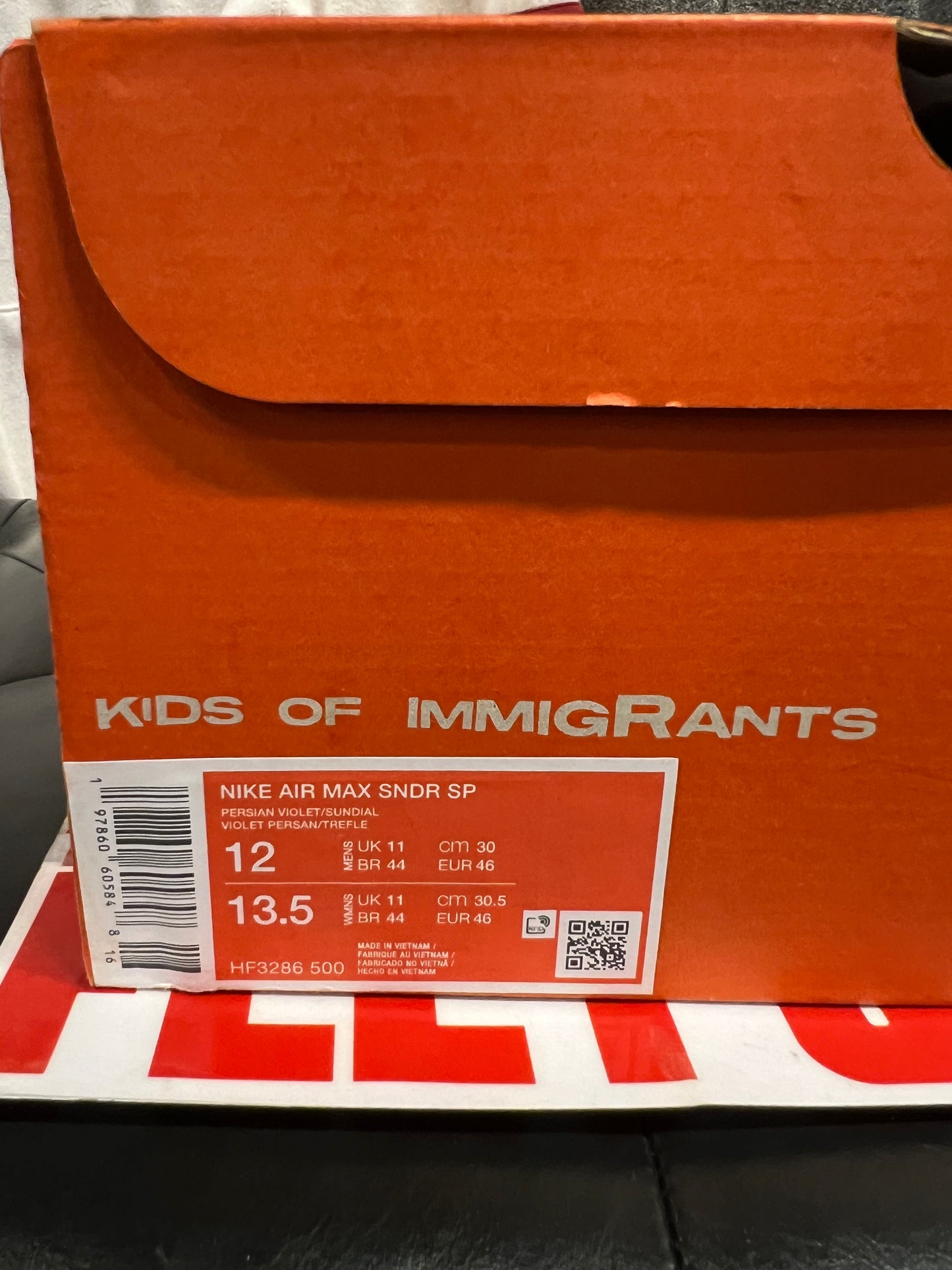 Men’s Nike Air Max Sunder KOI Size 12 Brand New