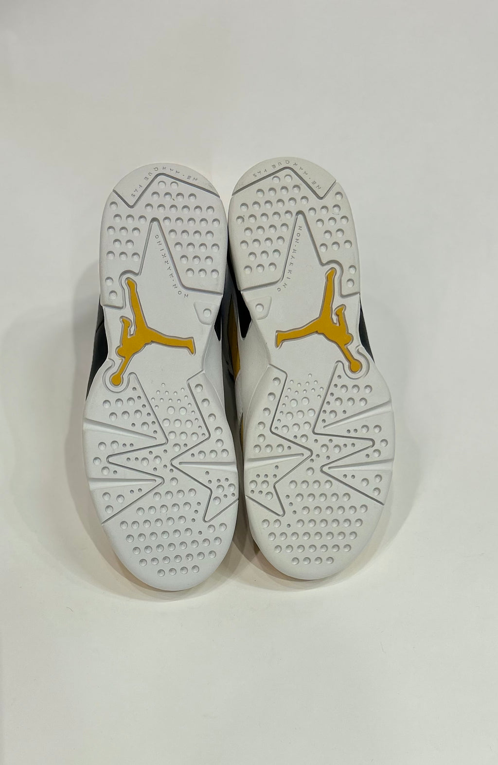 Air Jordan 6 Yellow Ochre Size 13.5c Toddler Shoes