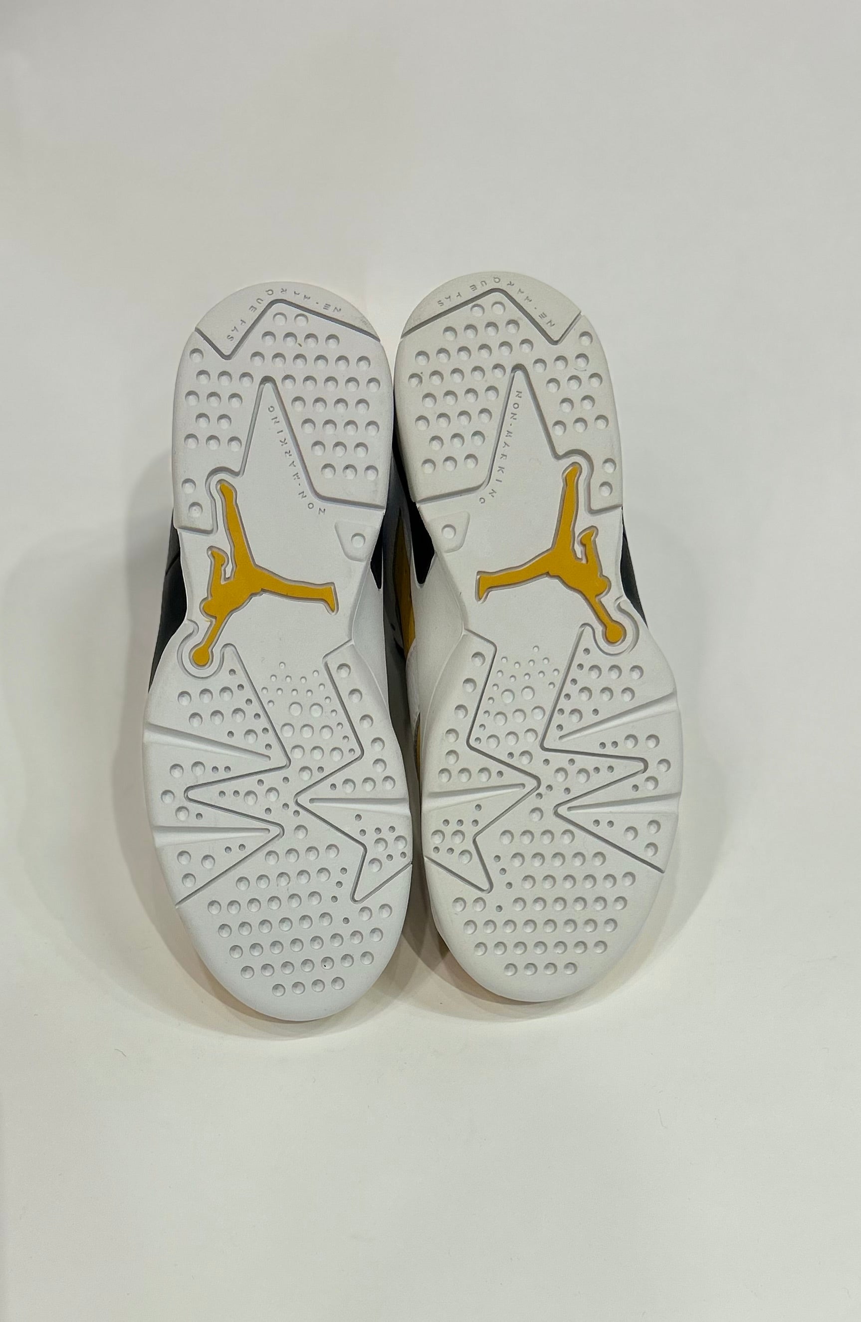 Air Jordan 6 Yellow Ochre Size 13.5c Toddler Shoes