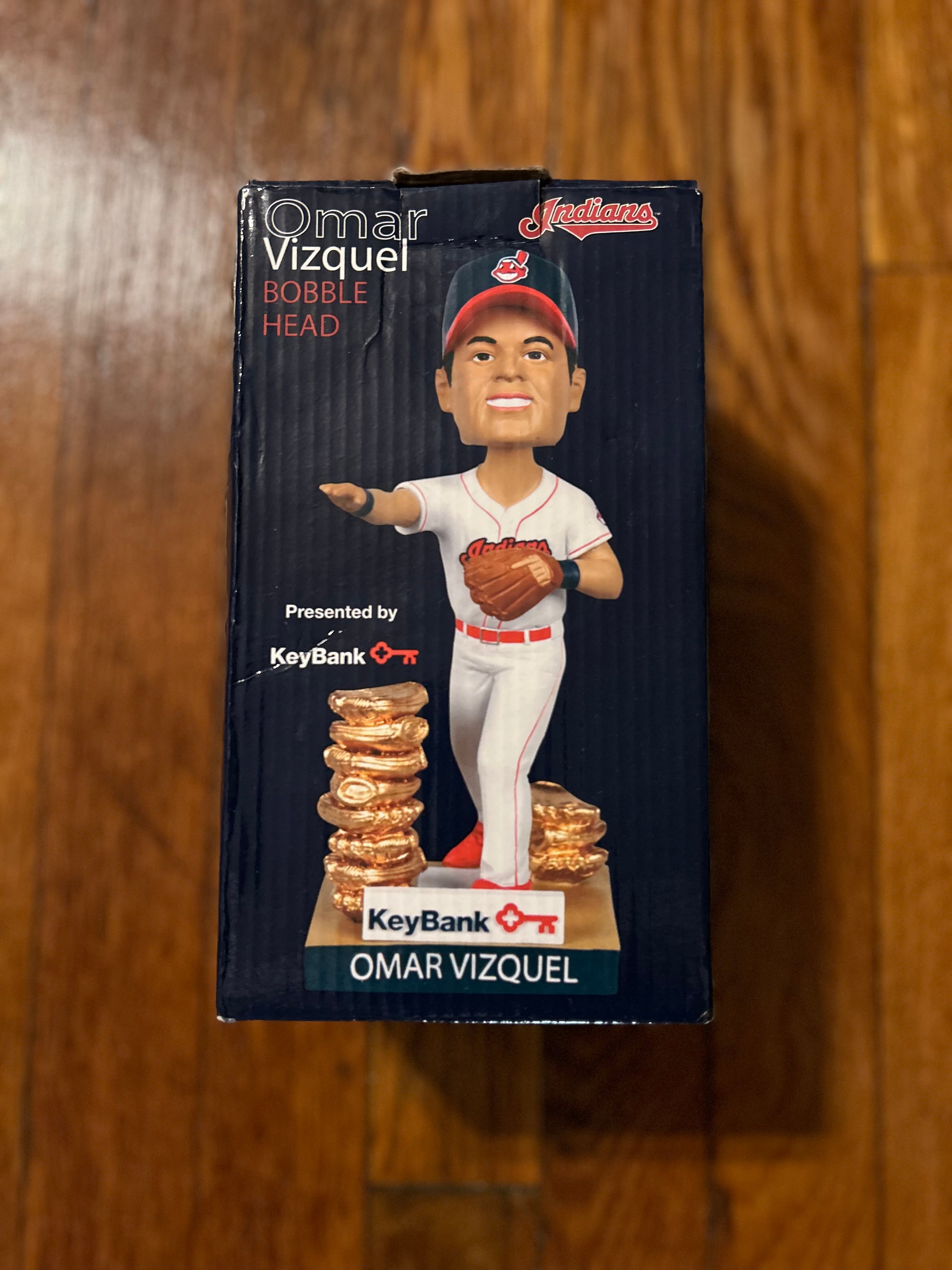 Cleveland Indians Omar Vizquel Collectible Bobblehead 11 Time Golden Glove Winner