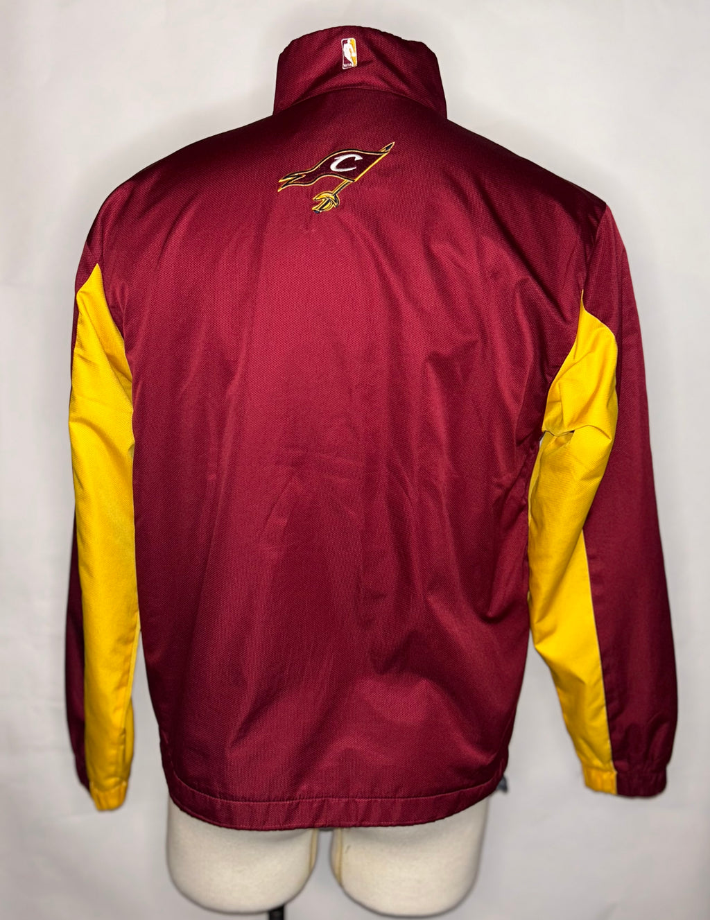 NBA Cleveland Cavaliers Exclusive Collection Jacket Size Small Mens