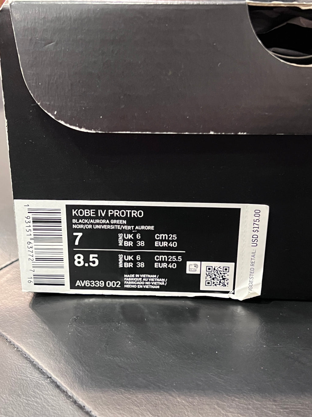 Men’s Kobe 4 Proto Brand New size 7 shoes