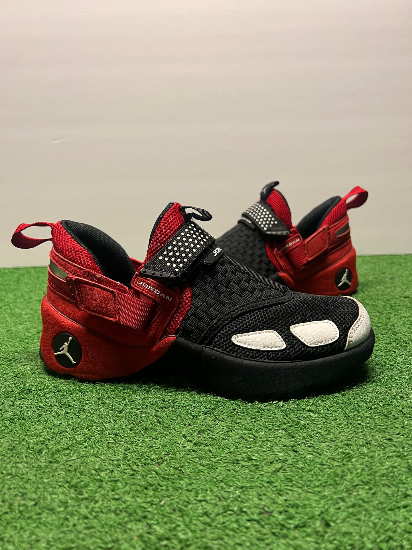 Gradeschool Jordan Trunner Size 5y