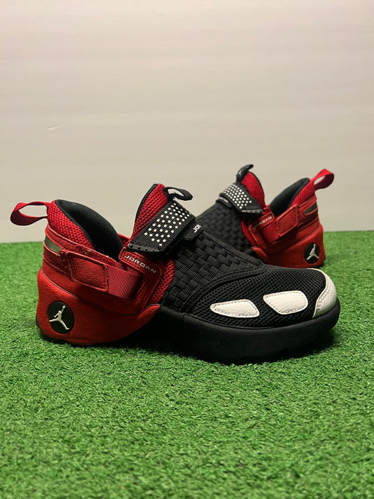 Gradeschool Jordan Trunner Size 5y