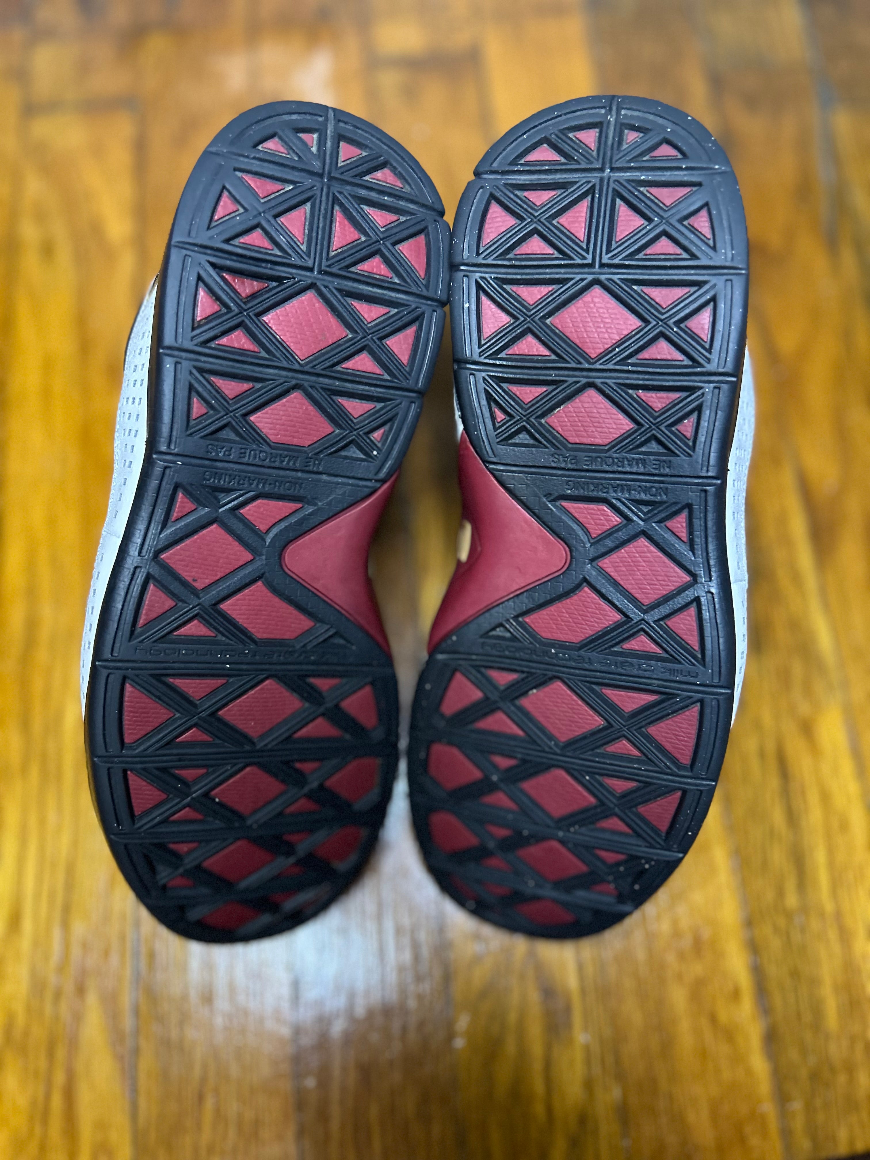 Nike Zoom LeBron James Soldier II Size 6Y Gradeschool Shoes