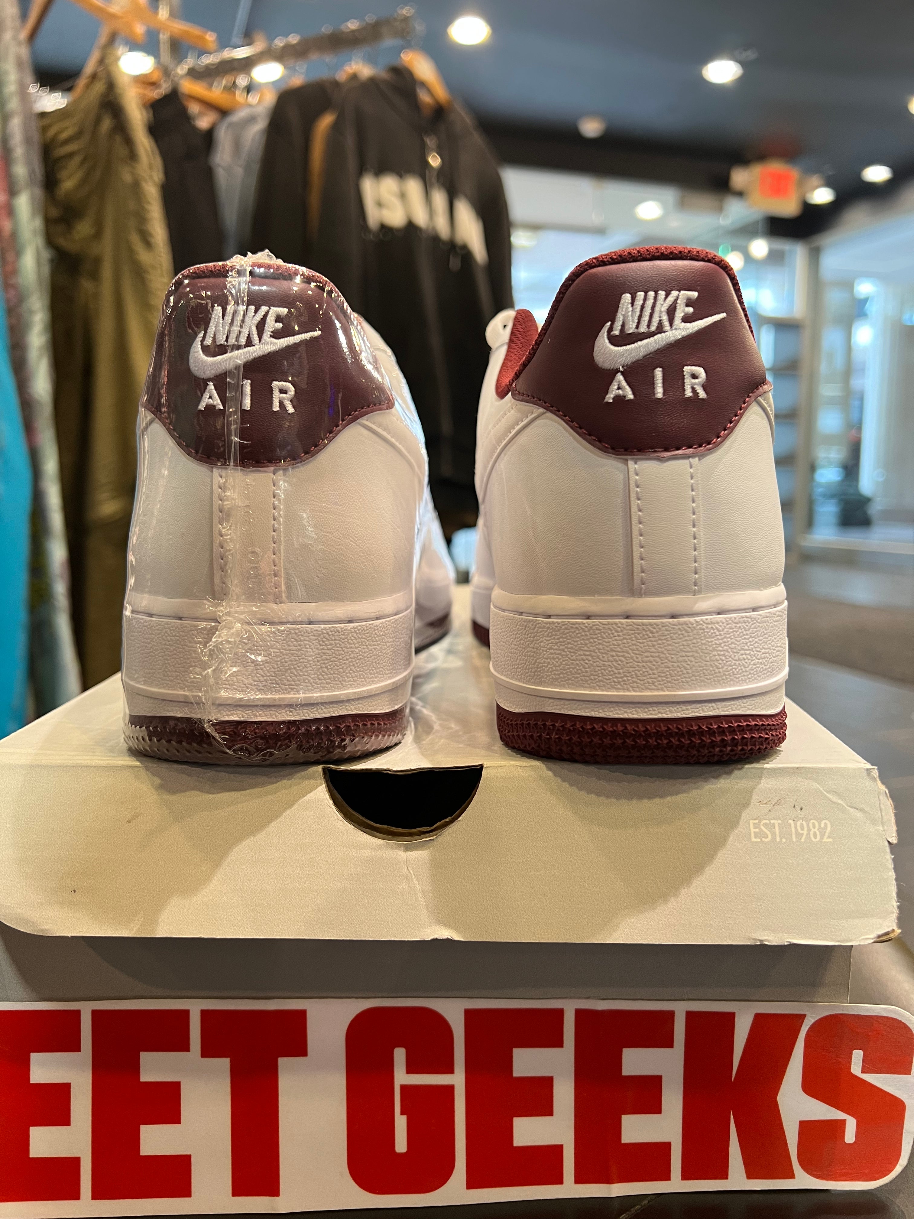 Men’s Air Force 1 Low Maroon Brand New