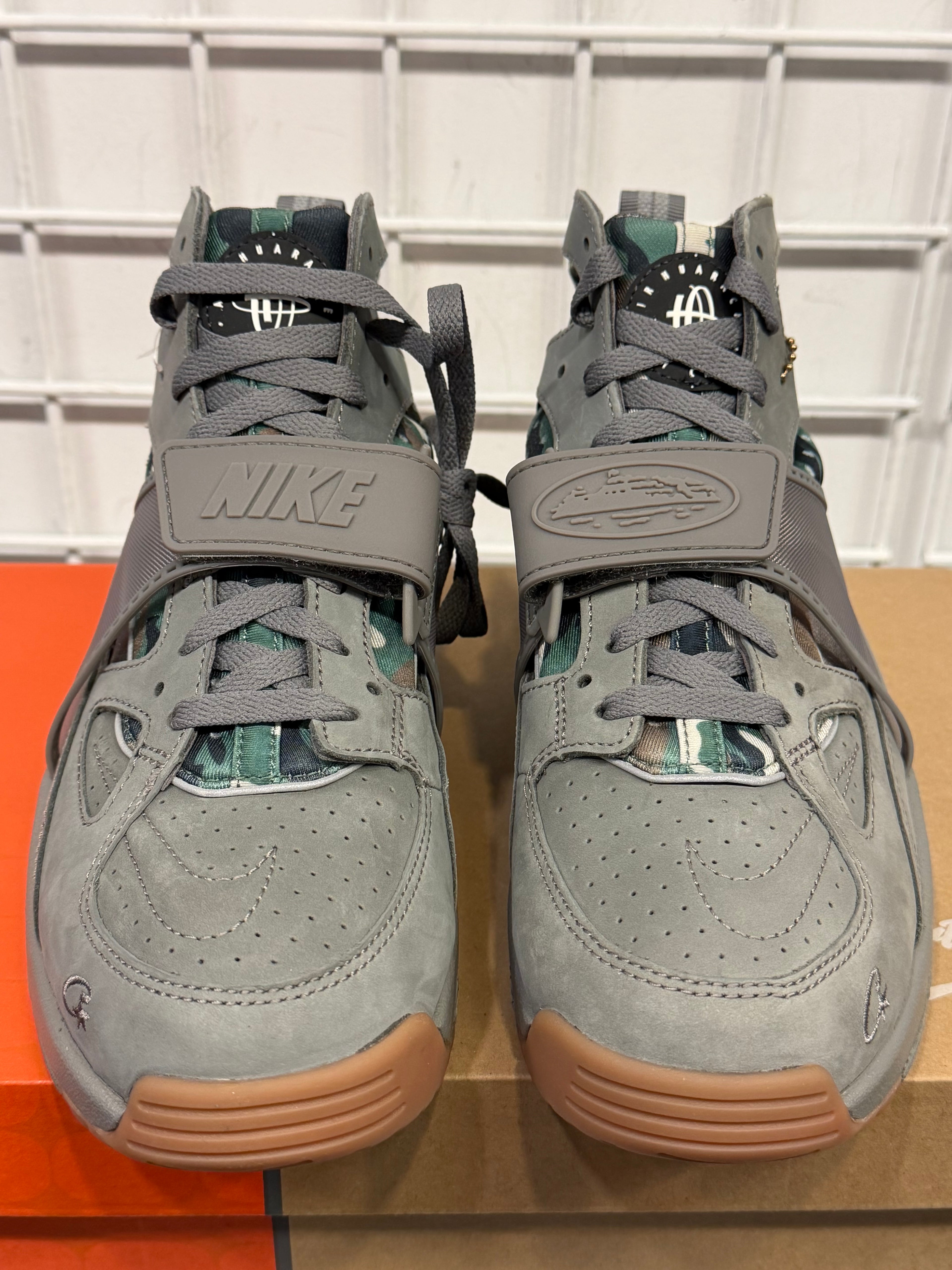 Nike Air Huarache Corteiz Size 9.5 Men’s Shoes