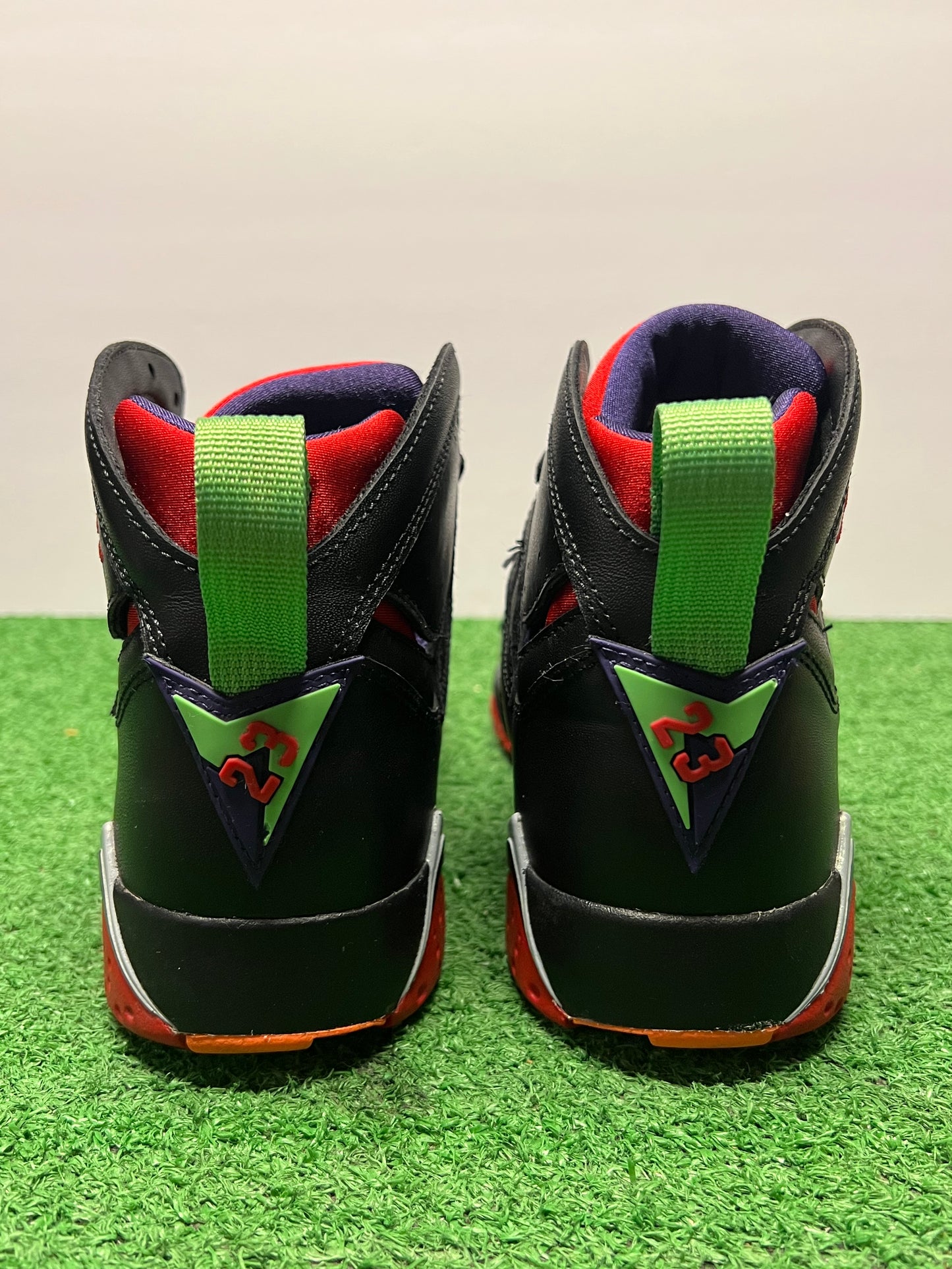 Gradeschool Air Jordan 7 Marvin the Martian Size 7