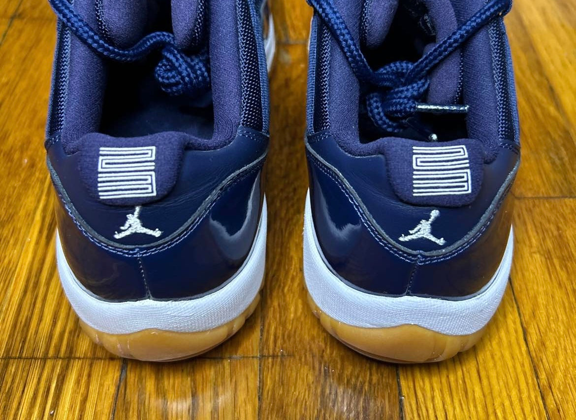 Jordan 11 Low Navy Gum Size 9.5 Men Shoes
