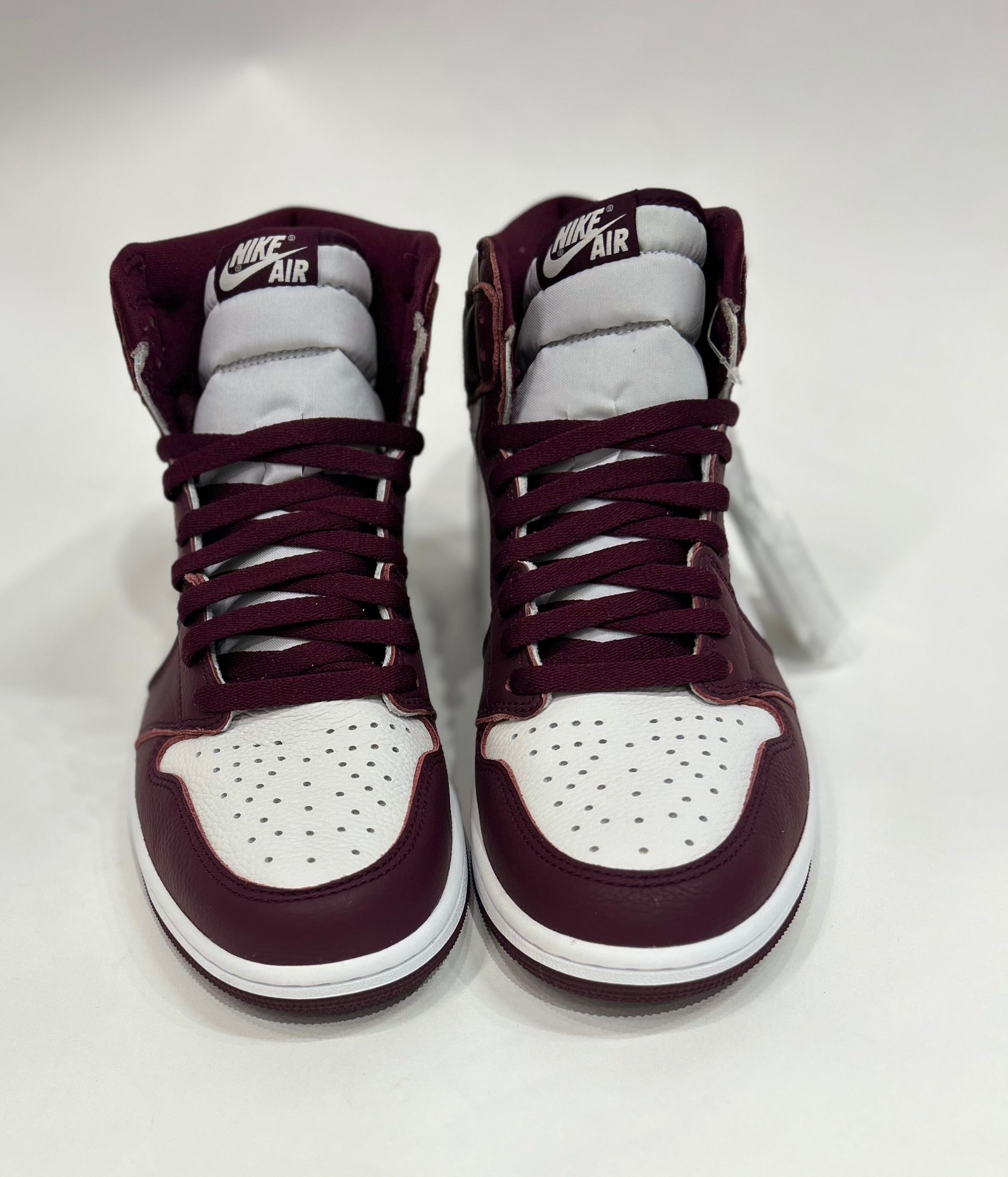 Air Jordan 1 Bordeaux Size 9.5 Men's Shoes