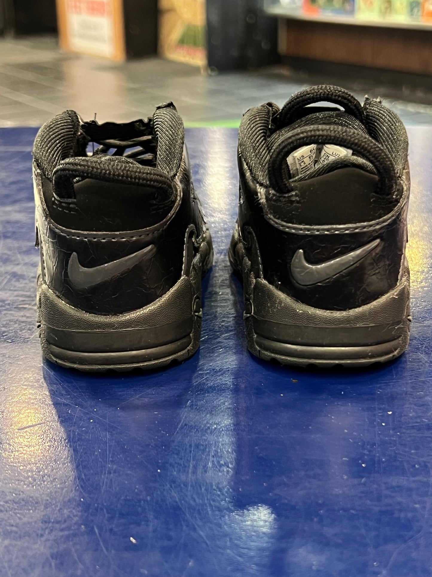 Kids Nike Uptempo Black Size 6c