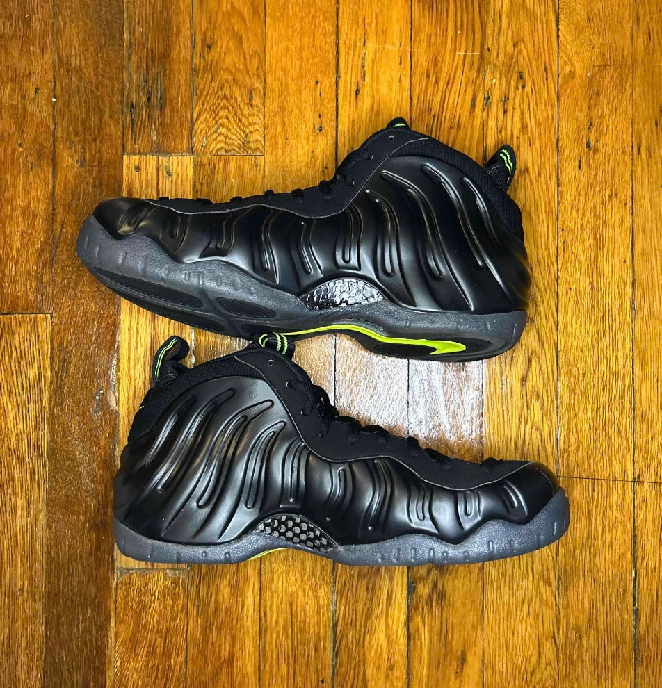 Nike Air Foamposite Pro Voltage Size 12 Men Shoes