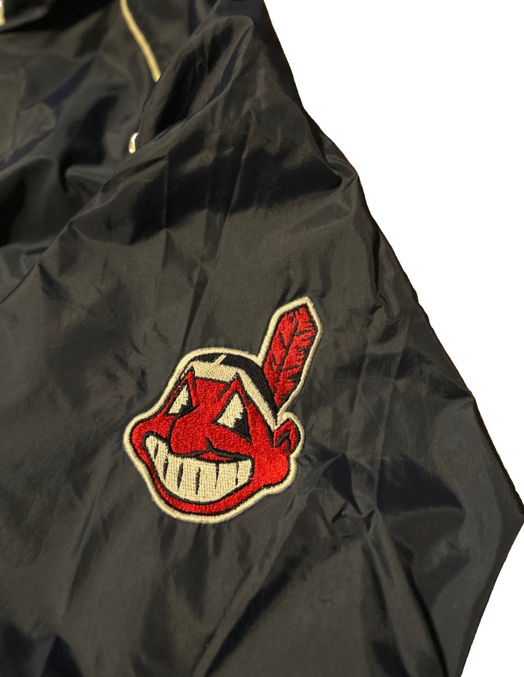 Vintage 2000 Puma Cleveland Indians Chief Wahoo Windbreaker Size XL Genuine Merchandise MLBSP