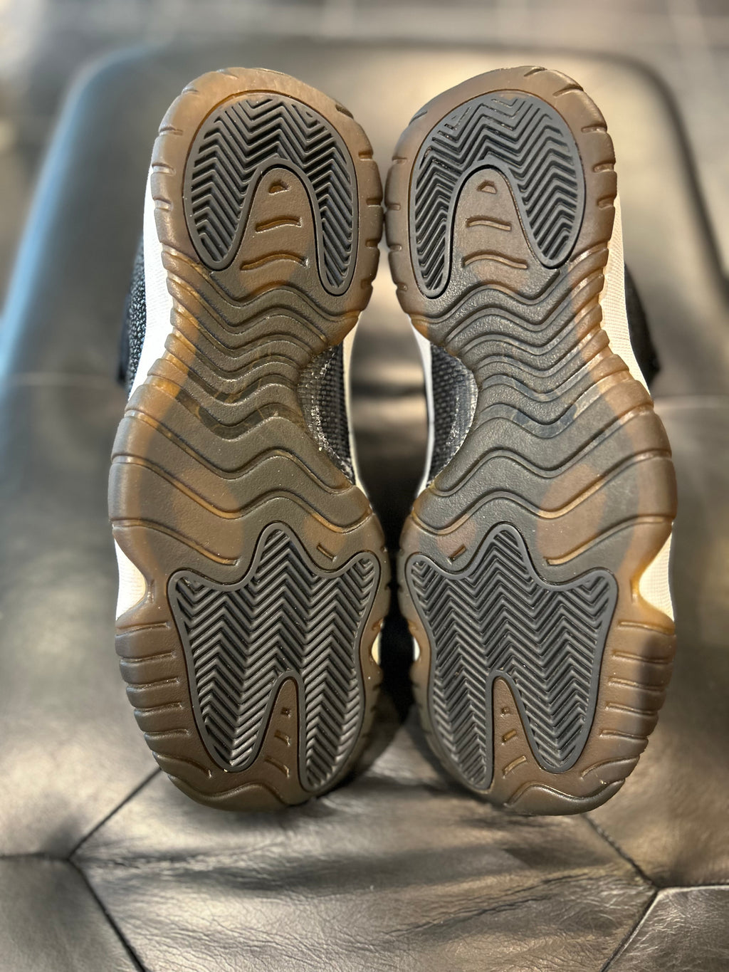 Air Jordan 11 Retro Heiress Stingray size 6y Gradeschool Shoes