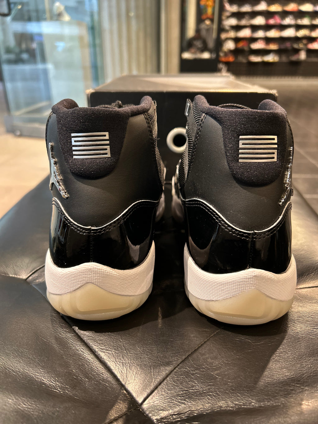 Air Jordan 11 Retro Jubilee Size 9.5 Men Shoes