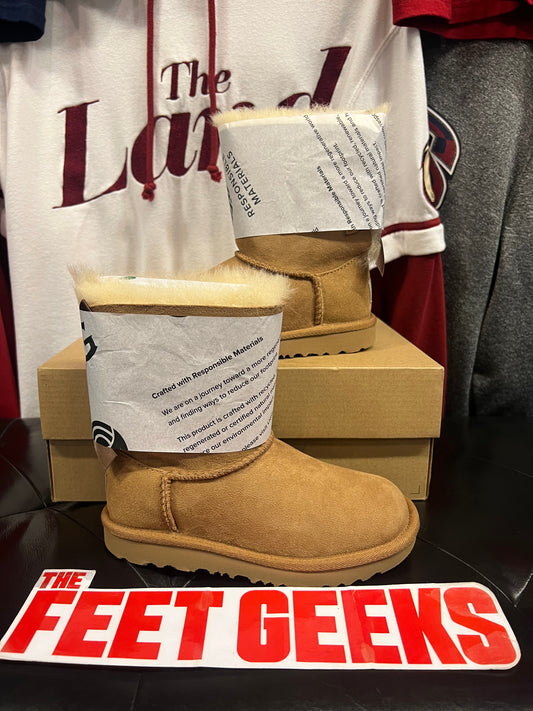 Kids Uggs T Bailey Bow 2 Size 12c Brand New