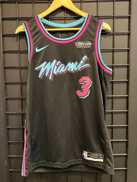 Men’s Miami Heat DWade Jersey Size L