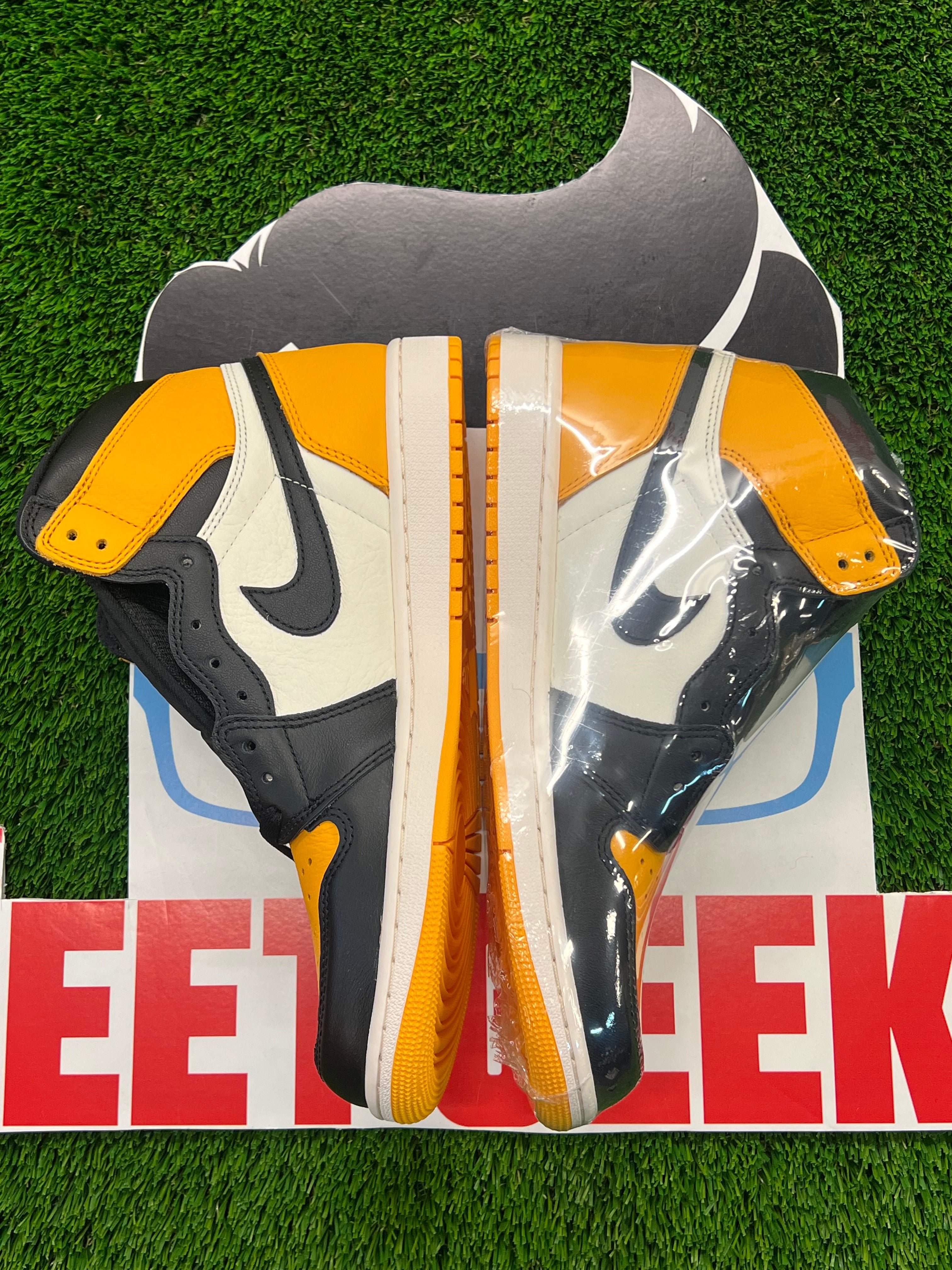 Men’s Air Jordan 1 Yellow Toe Taxi Brand New Shoes