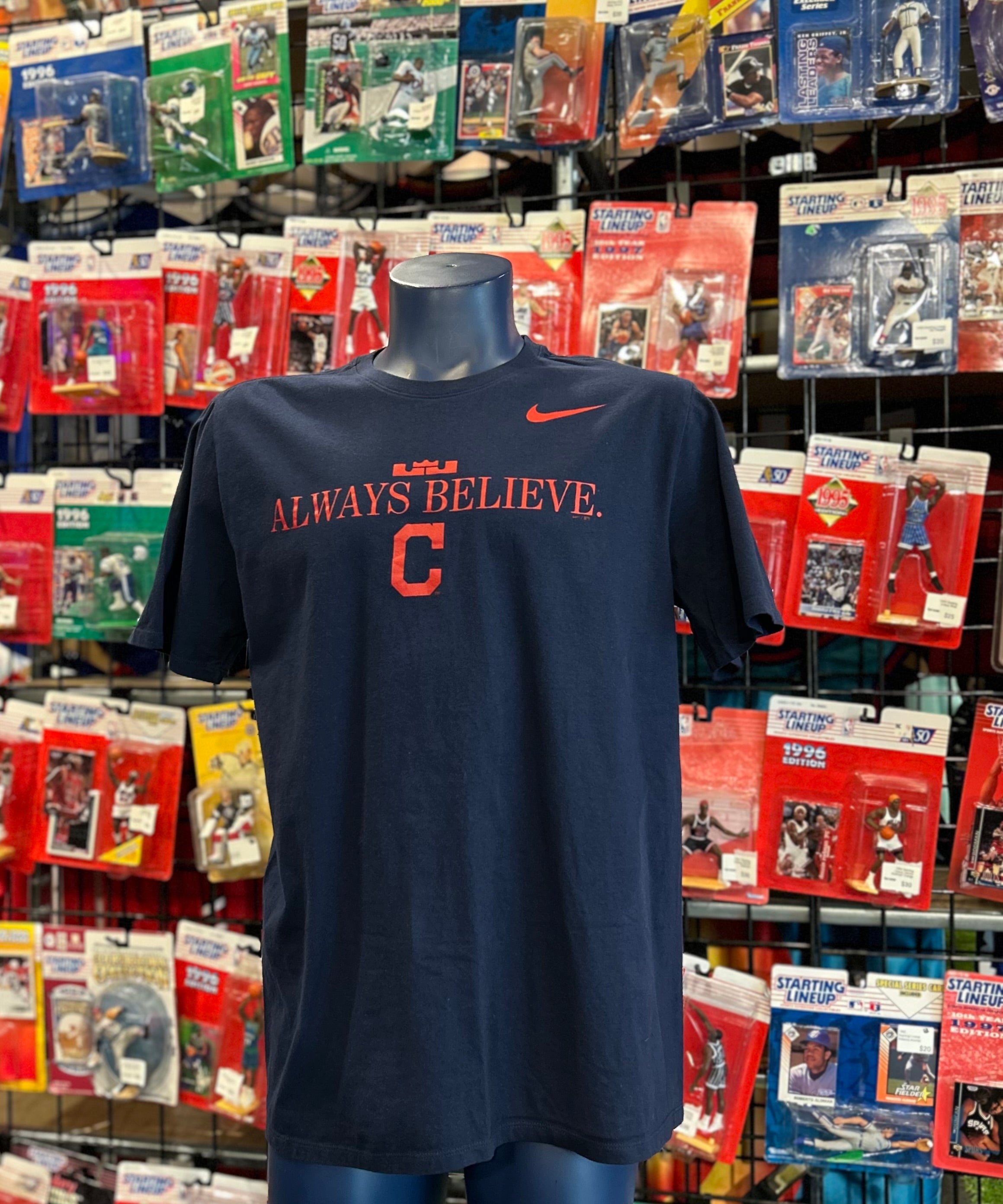Nike MLB Cleveland Indians Lebron James "Always Believe" T-shirt Size XL