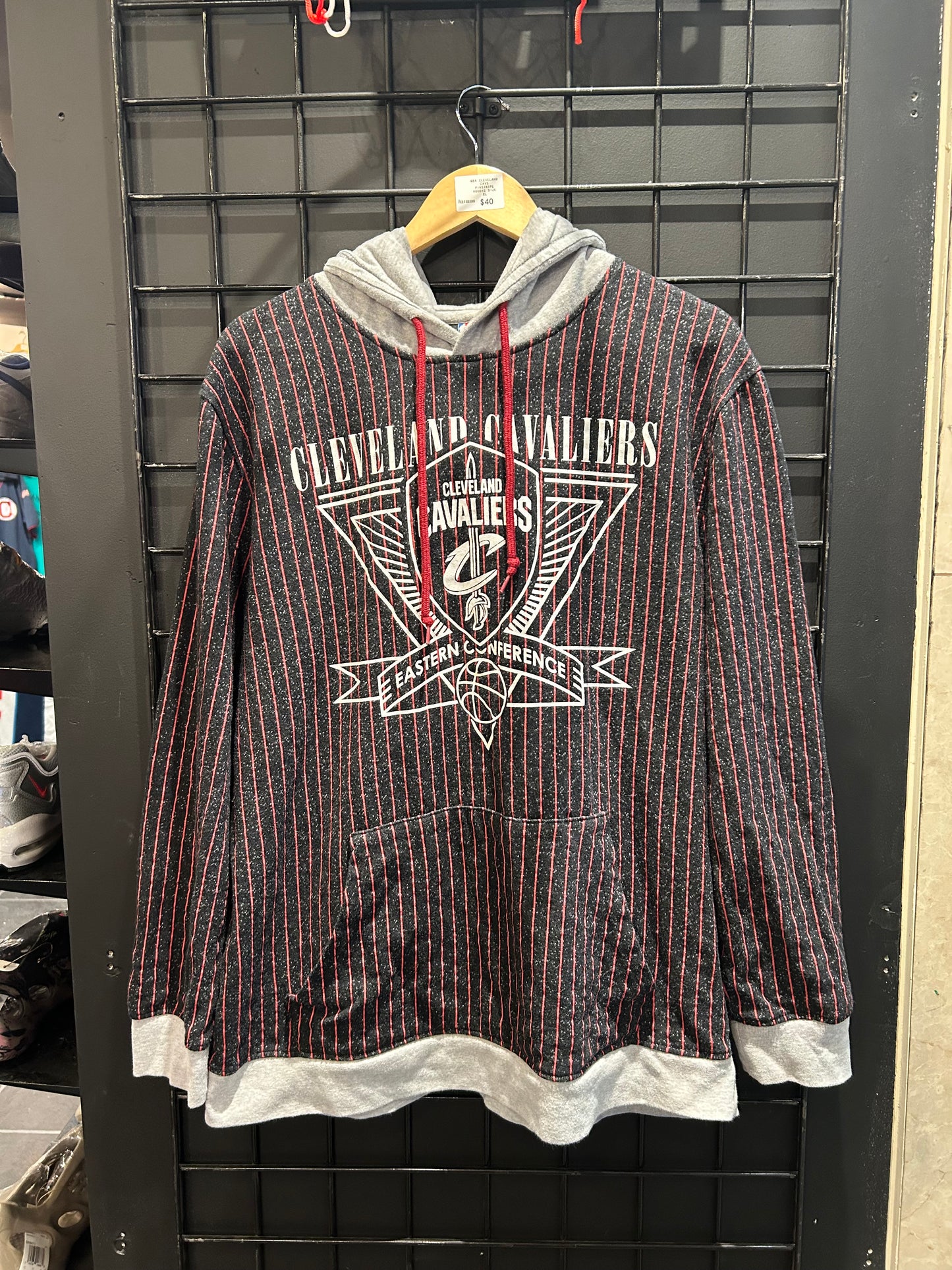 Mitchell and Ness Cleveland Cavaliers Pin Stripe Hoodie size XL
