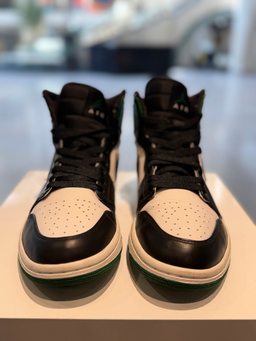 Air Jordan 1 High Celtics Size 8.5 Men’s Shoes