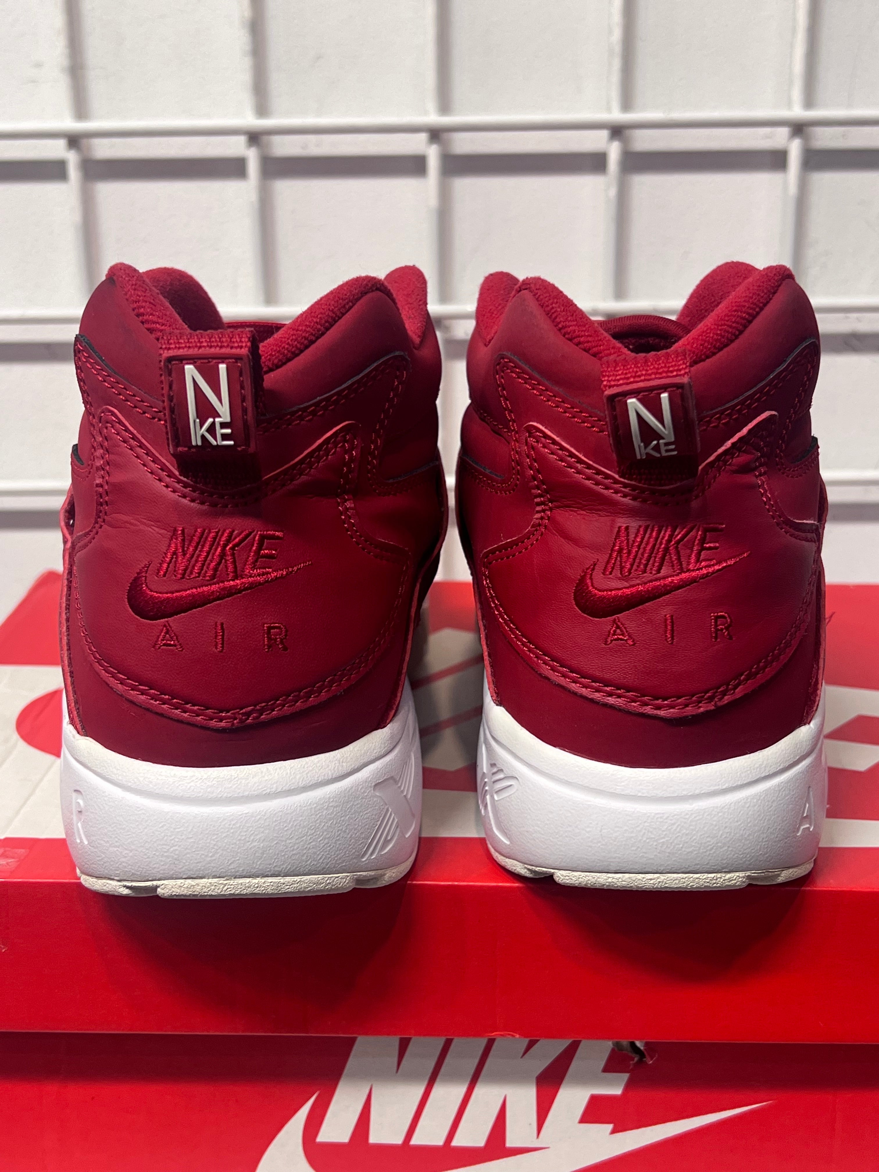 Nike Air Diamond Turf Gym Red Size 10 Men’s Shoes
