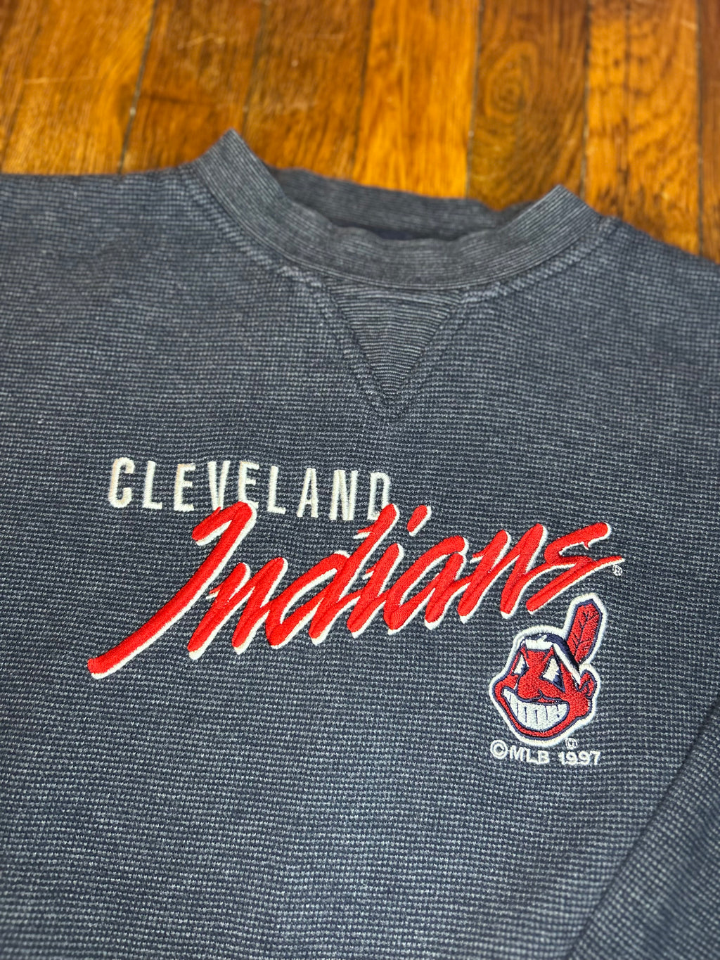 Cleveland Indians Chief Wahoo 1997 Crable Sportswear Crewneck Sweatshirt Size Medium