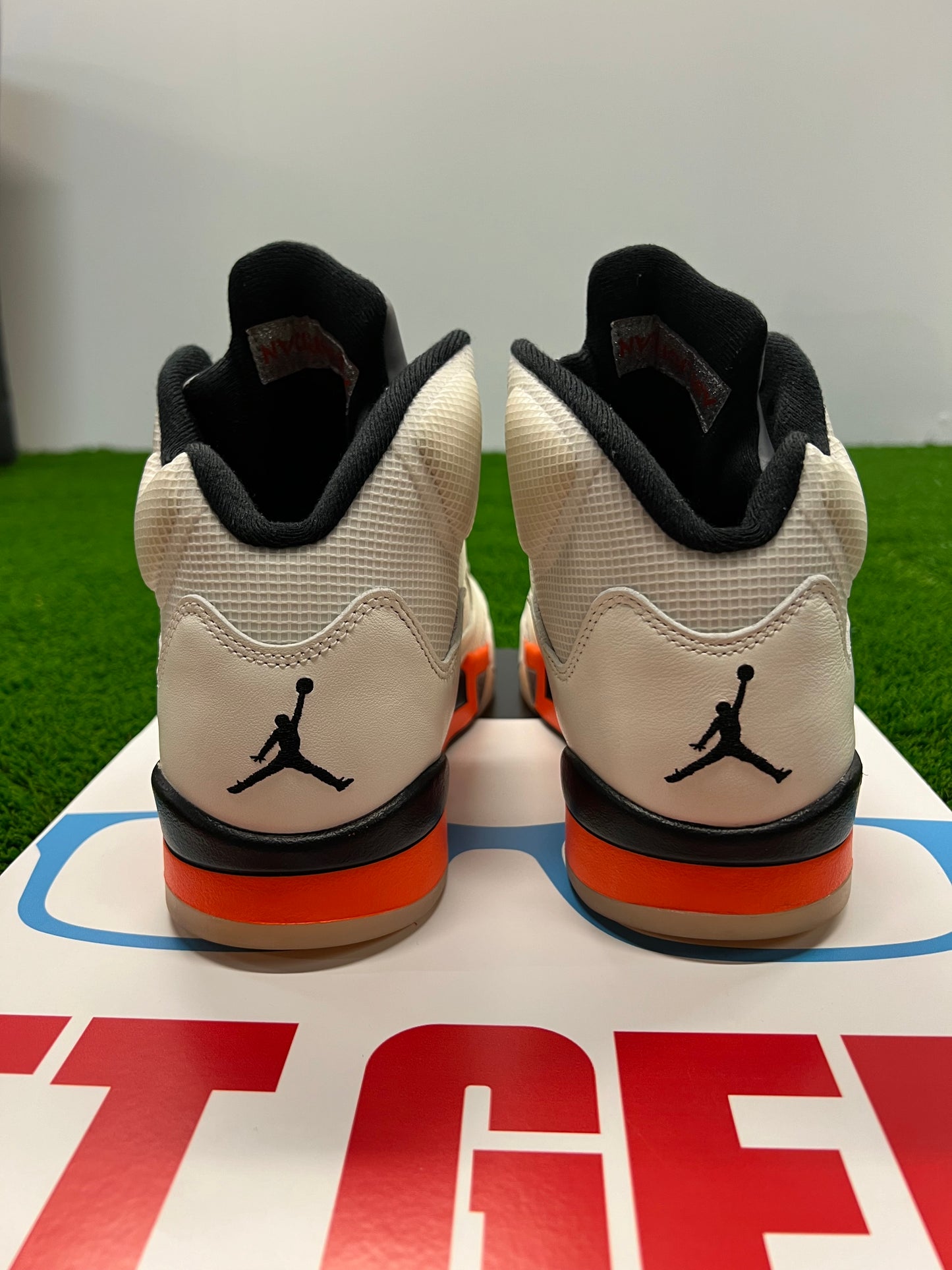 Men’s Air Jordan 5 Shattered Backboard Pre-Owned