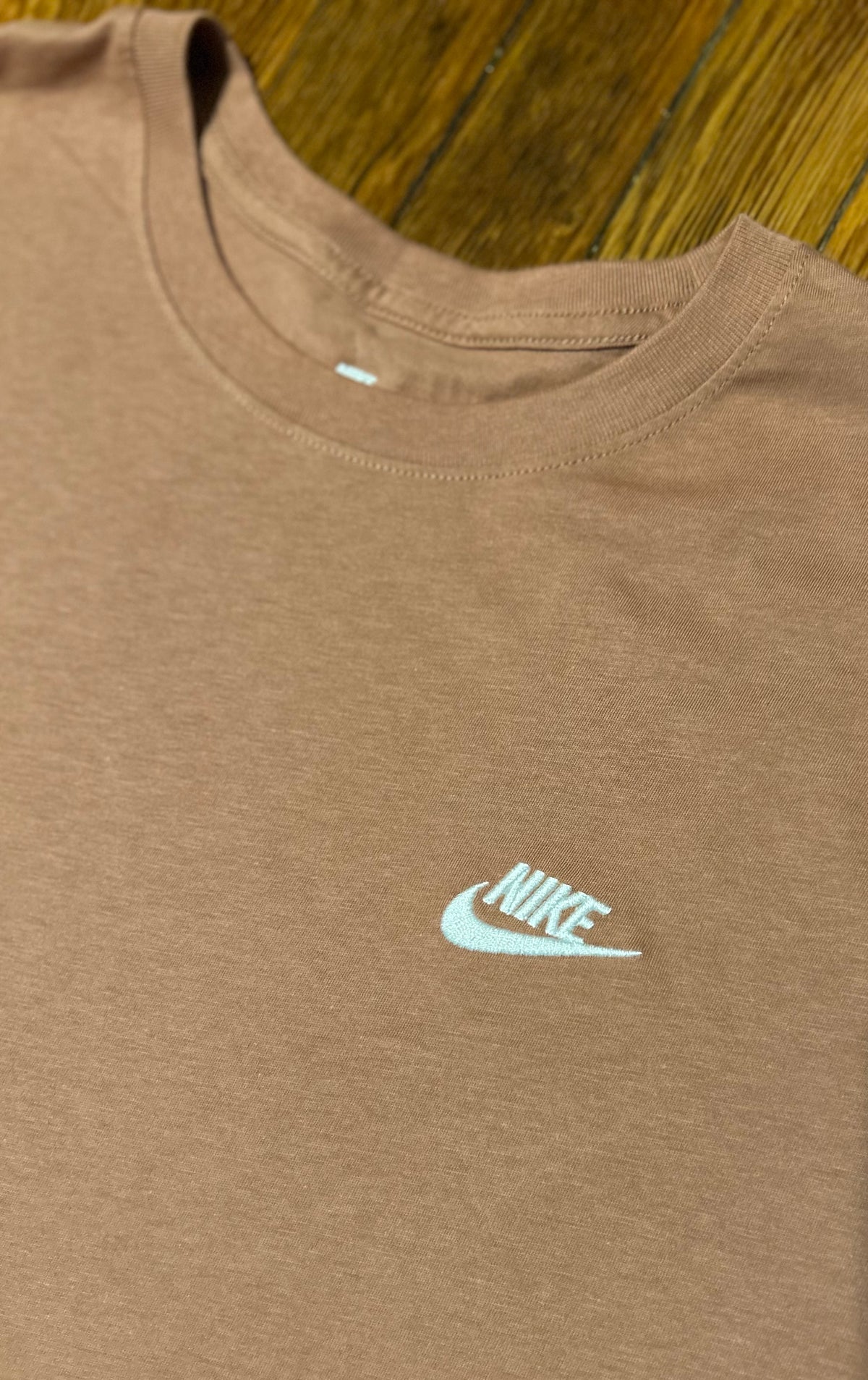 Nike Sportswear Club T-Shirt Mineral Clay White AR4997-215 Mens XL New Without Tags