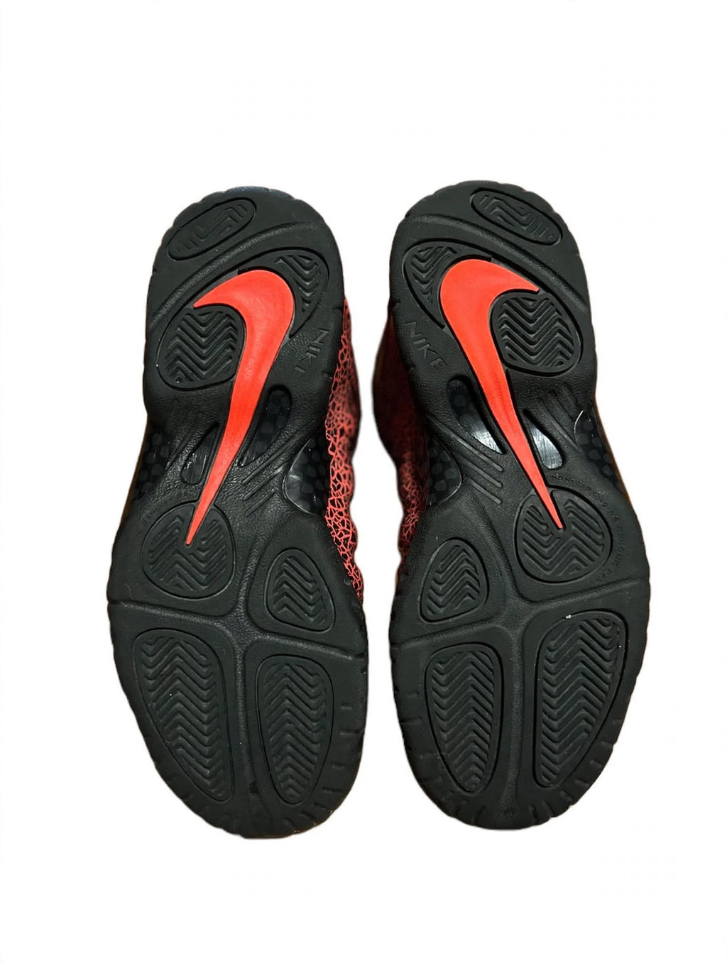 Nike Air Foamposite One Cracked Lava Hot Lava GS 644791-012 Youth 5Y Black Red