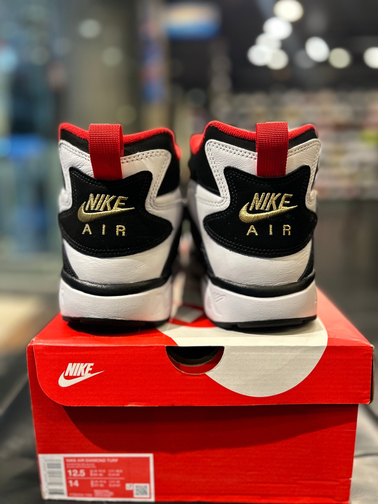 Nike Air Diamond Turf Size 12.5 Men Shoes