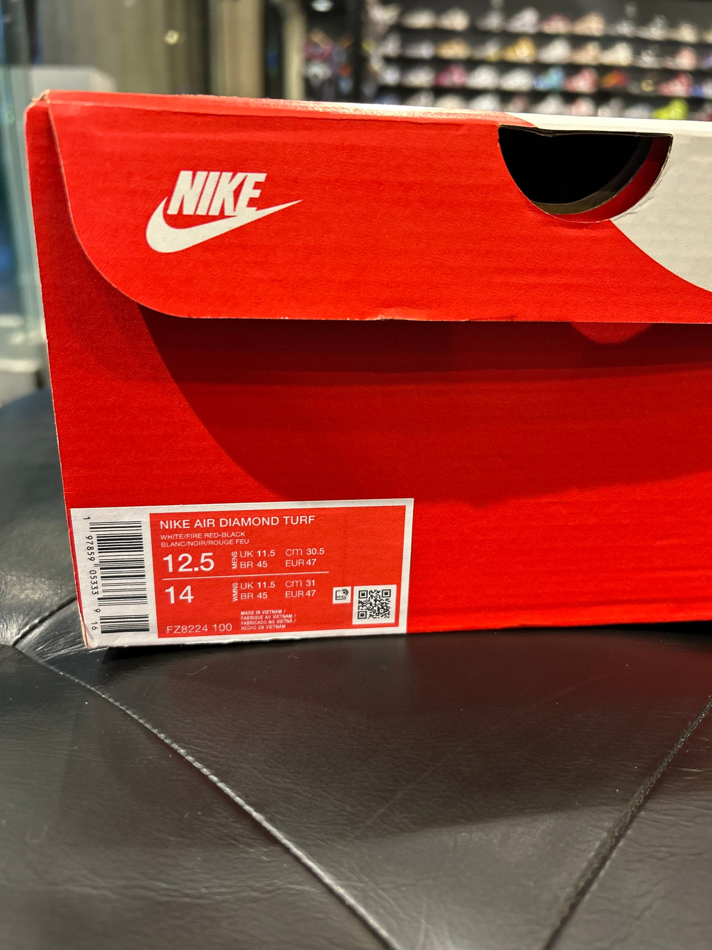 Nike Air Diamond Turf Size 12.5 Men Shoes