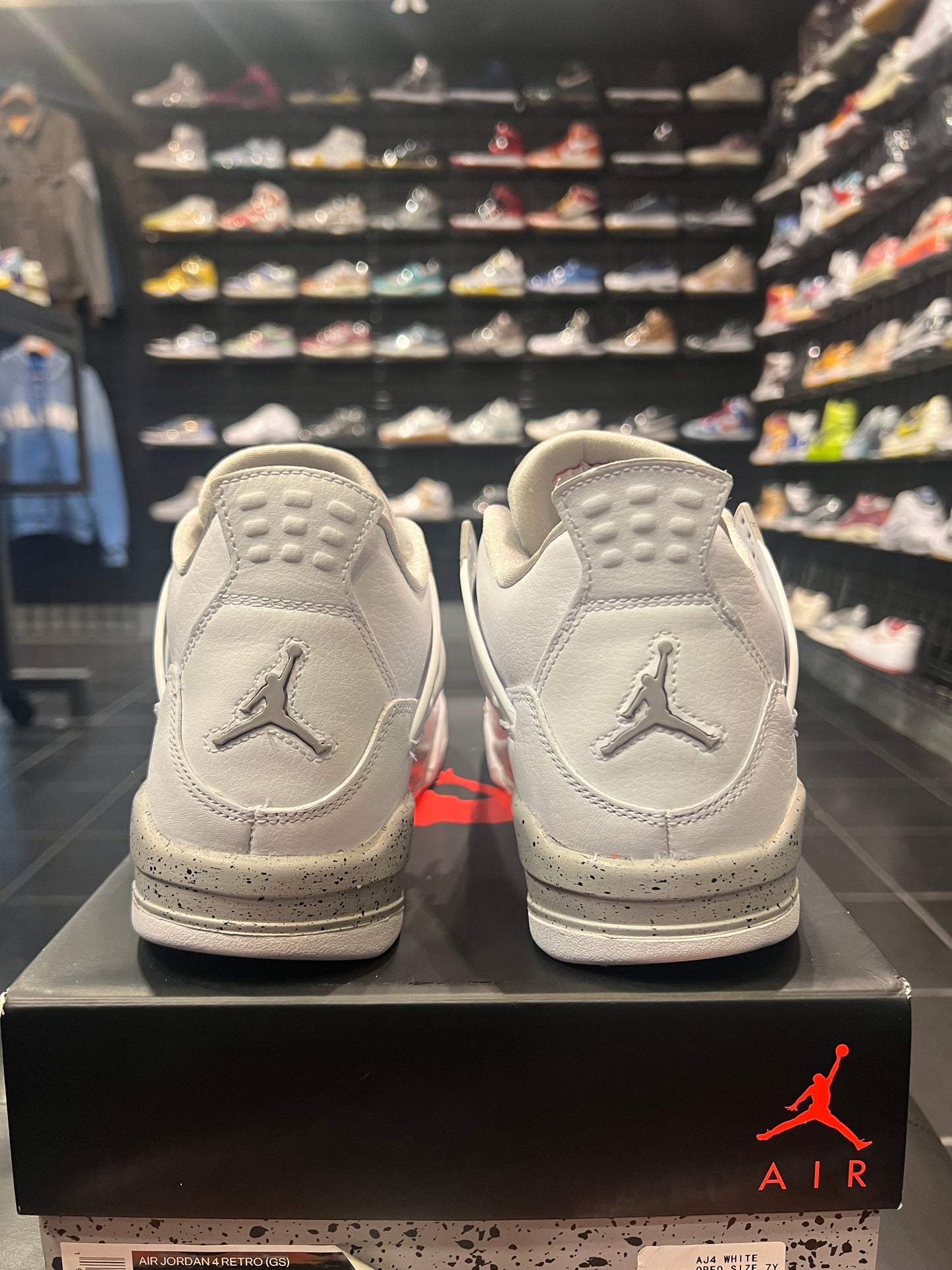 Gradeschool Air Jordan 4 Pre-Owned Shoes