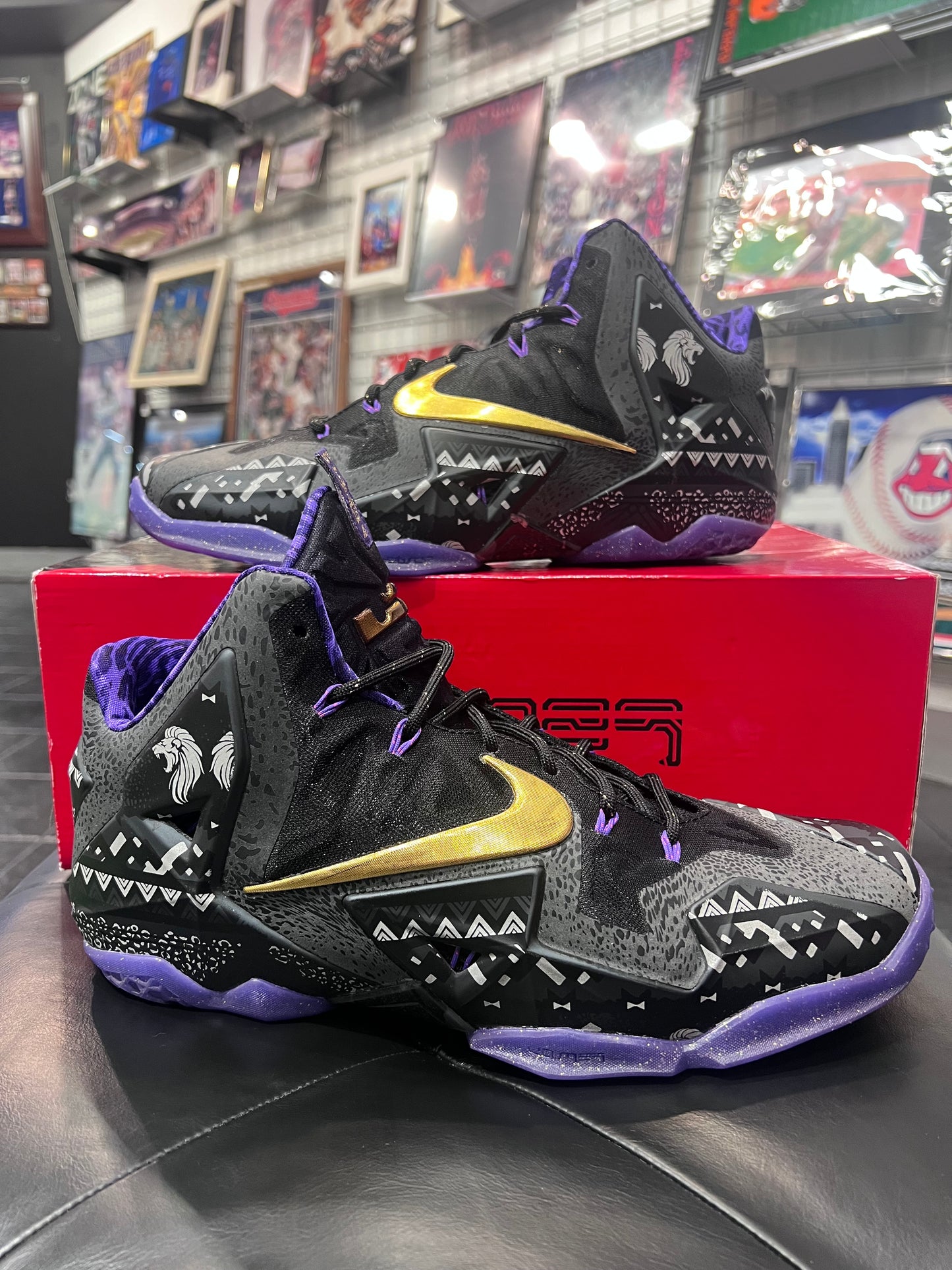 Men’s Nike LeBron 11 BHM Size 11.5